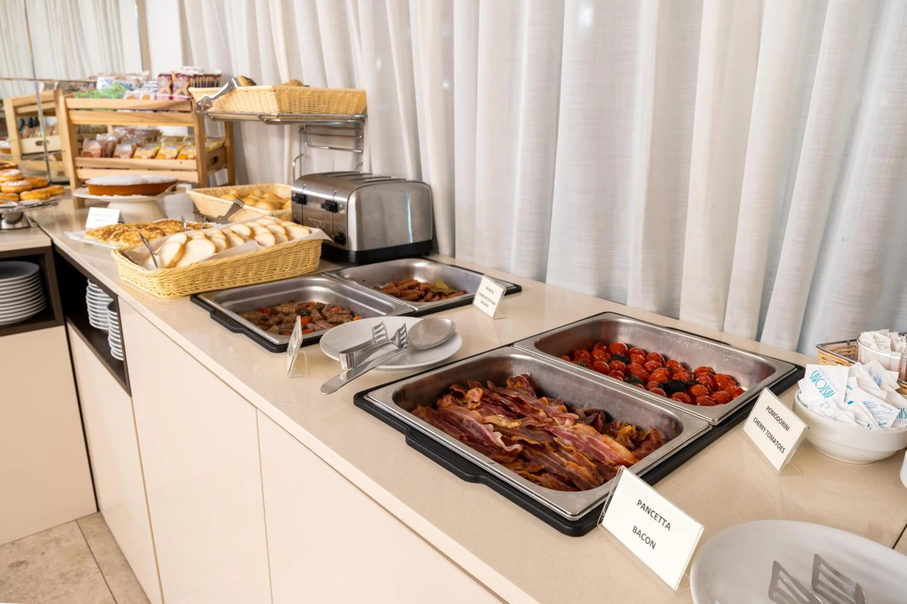 Breakfast in Hotel Como