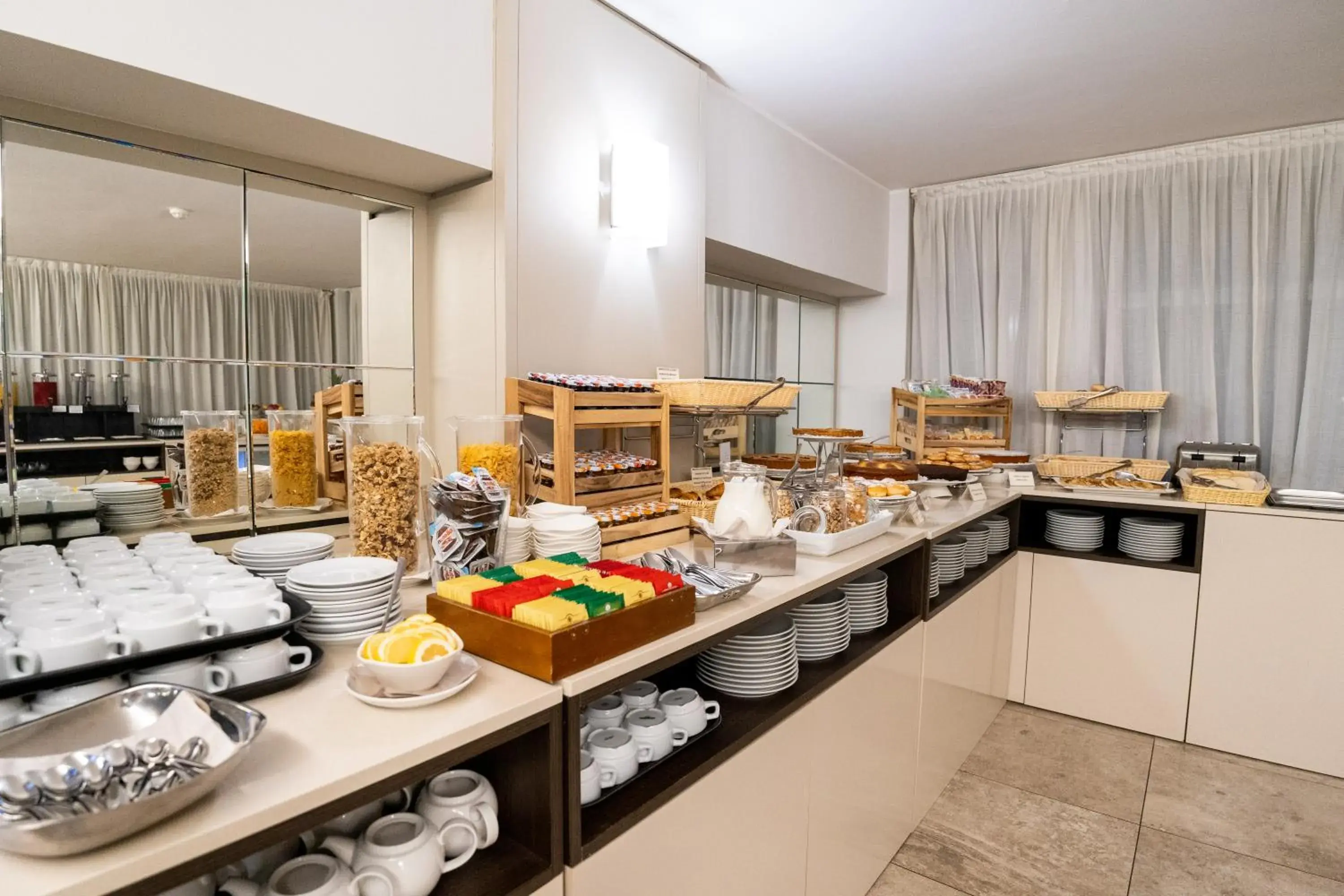 Buffet breakfast in Hotel Como Buffet breakfast in Hotel Como