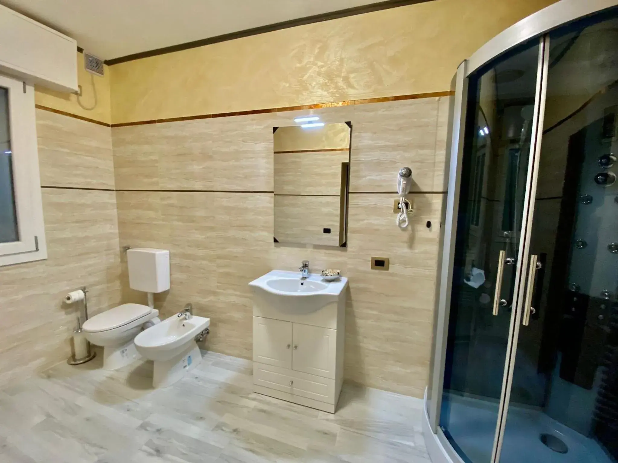 Deluxe King Room in Antica Locanda Zio Cesare Deluxe King Room in Antica Locanda Zio Cesare