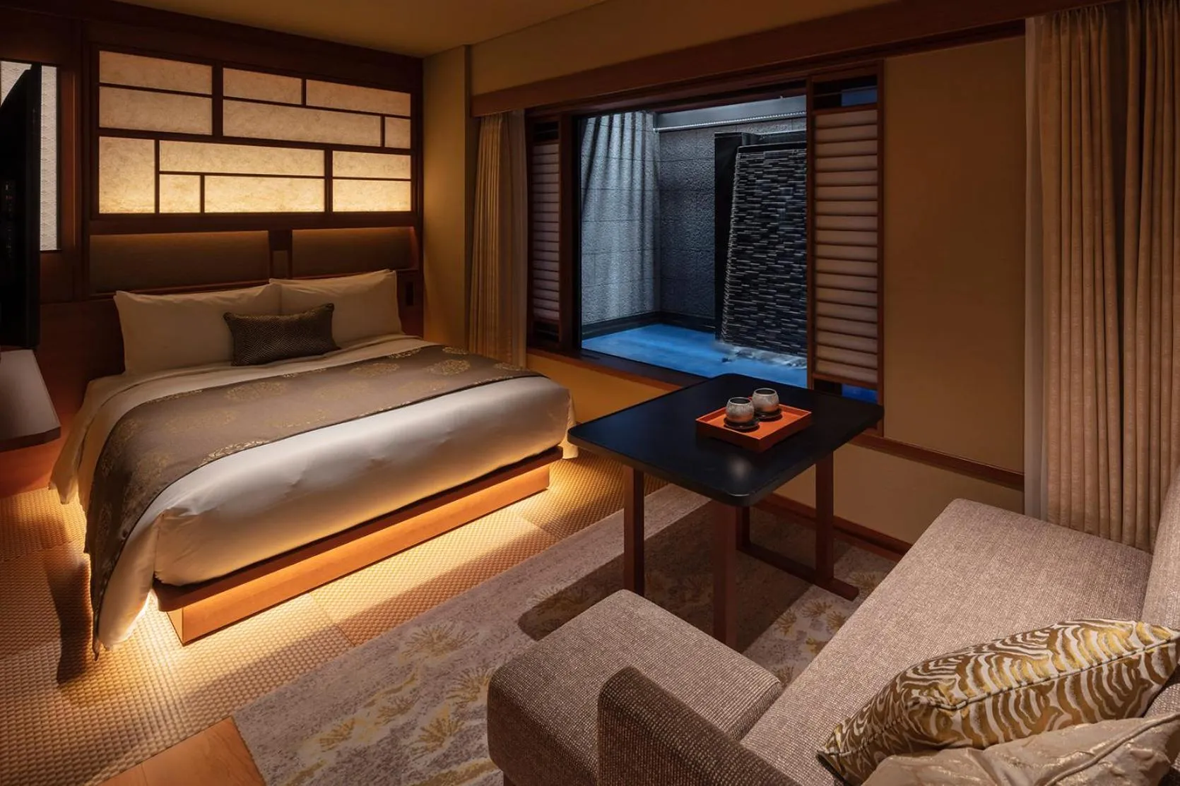 Dining area, Bed in Sora Niwa Terrace Kyoto Bettei