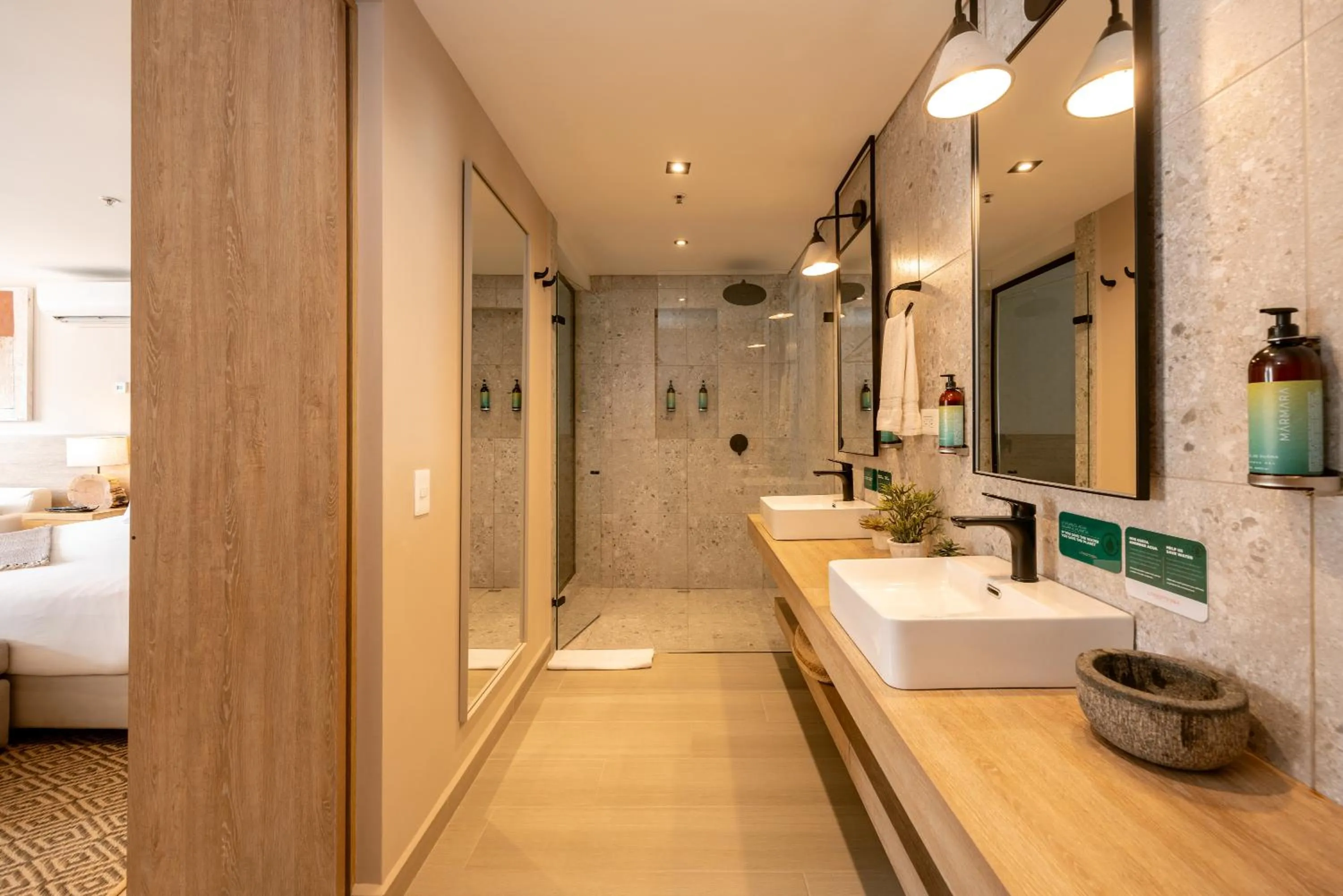 Bathroom in Landmark Hotel