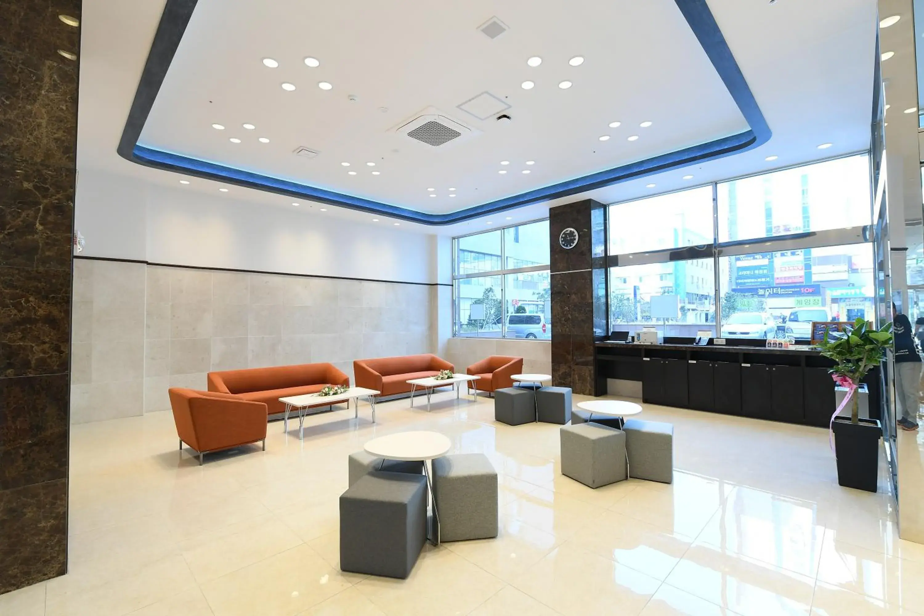 Lobby or reception in Toyoko Inn Changwon Lobby or reception in Toyoko Inn Changwon