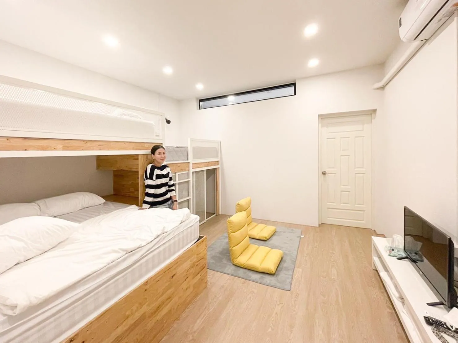 Family Room with Shared Bathroom in Paknap Hostel