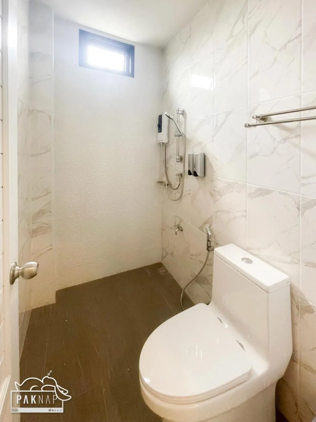 8-Bed Mixed Dormitory Room - single occupancy in Paknap Hostel