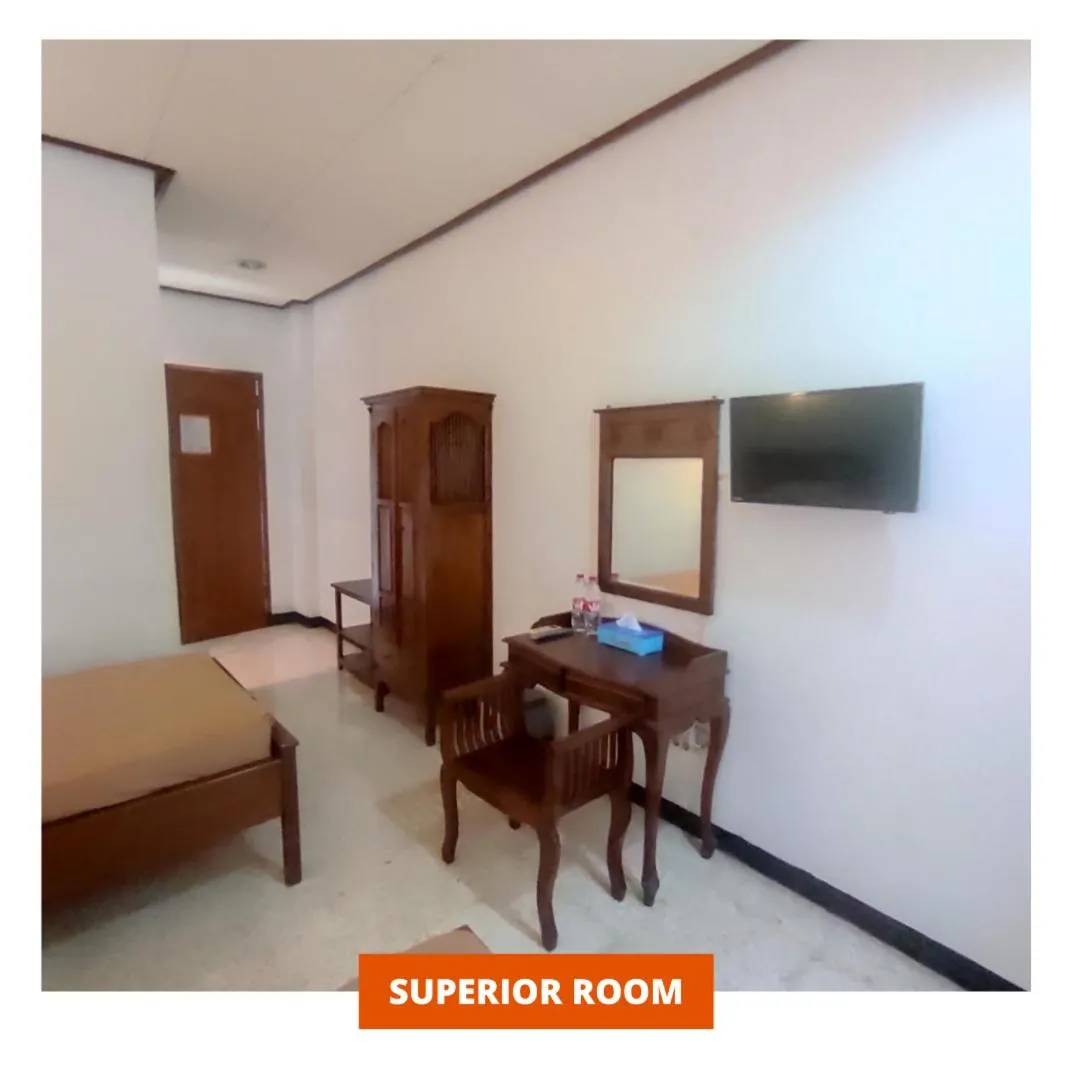 Bed in Wanitatama Hotel & Convention Hall