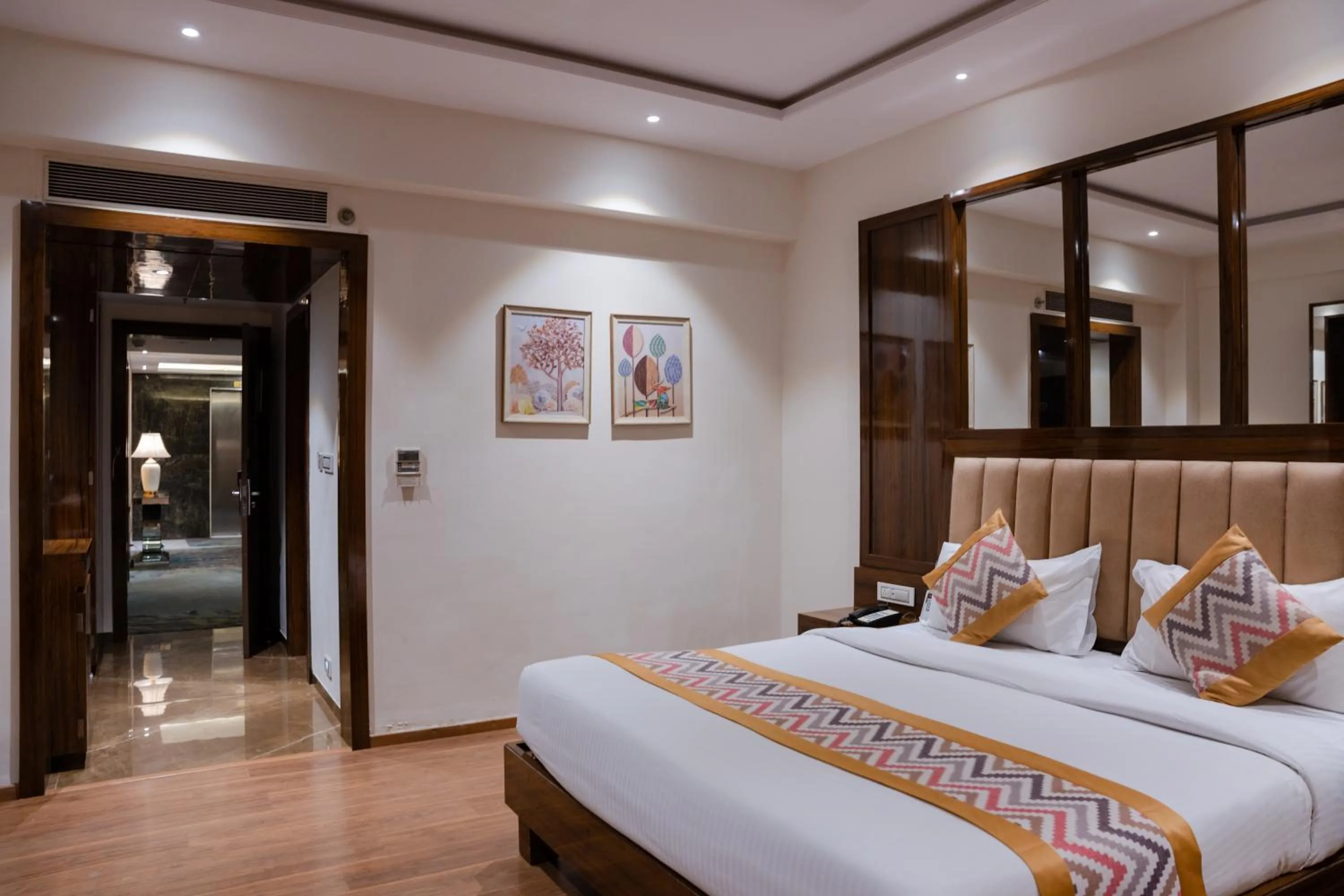 Bed in OAKTREE HOTEL