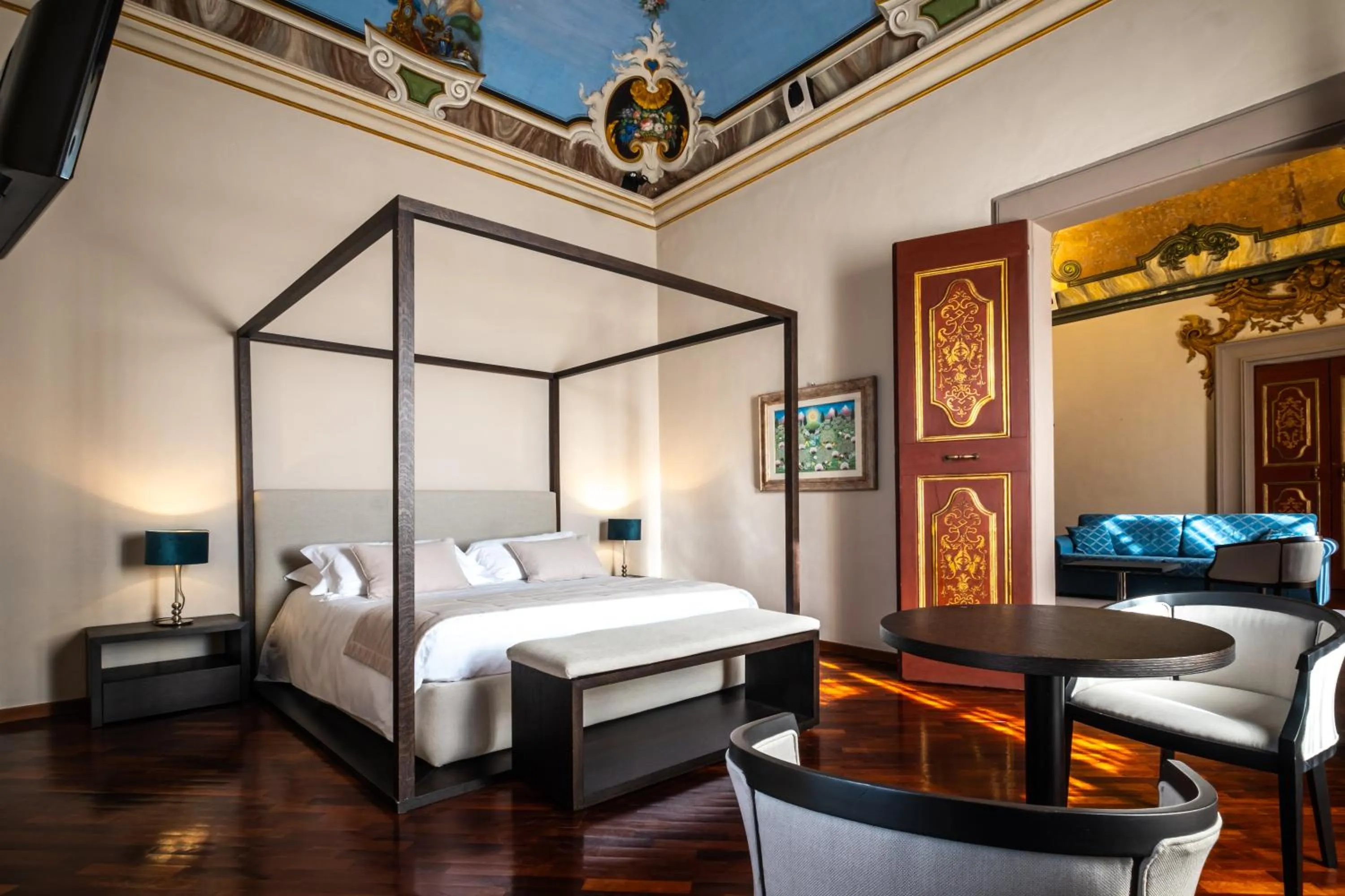 Bed in Bosone Palace