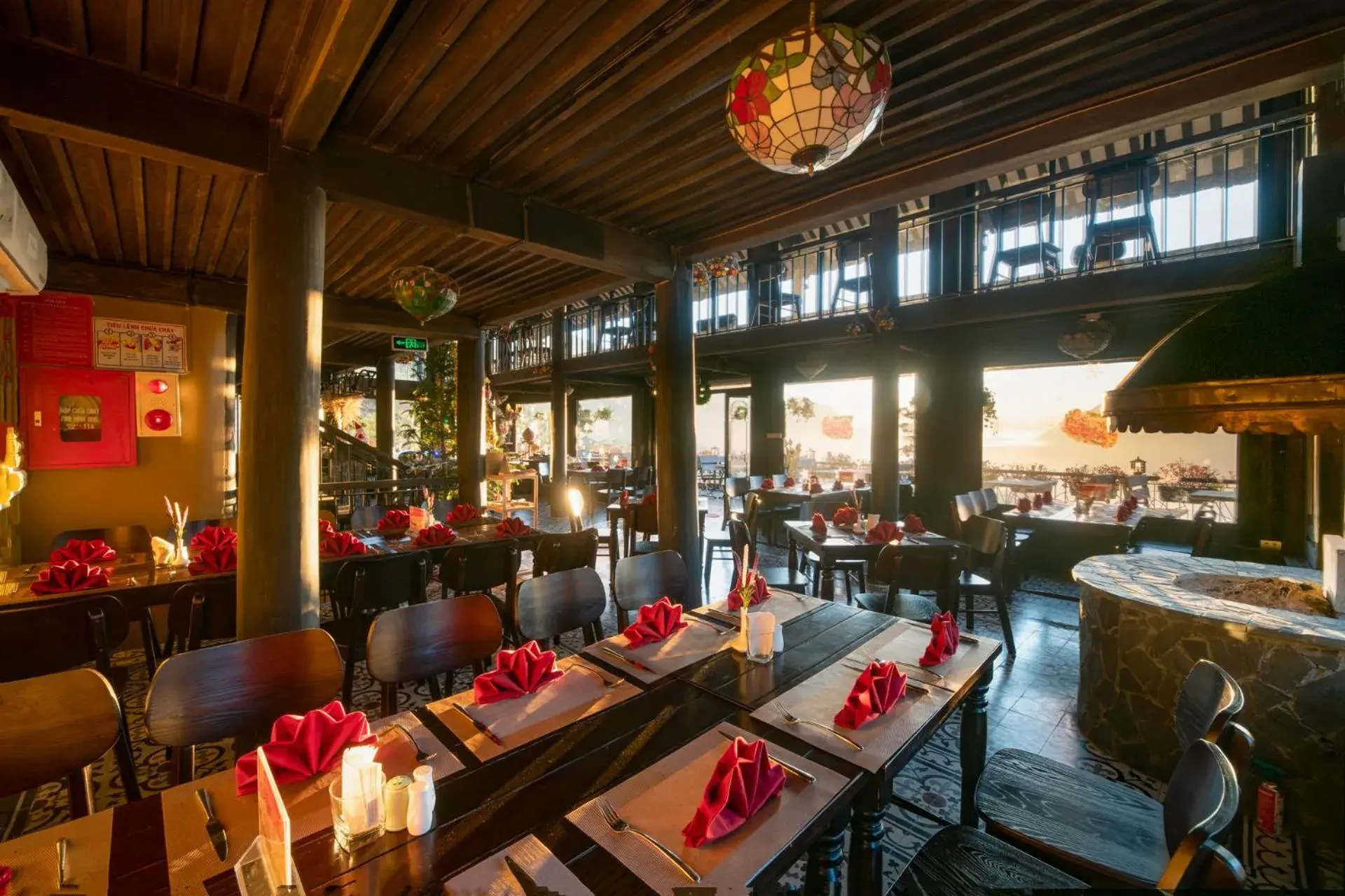 Restaurant/places to eat in The Mong Village Resort & Spa Restaurant/places to eat in The Mong Village Resort & Spa