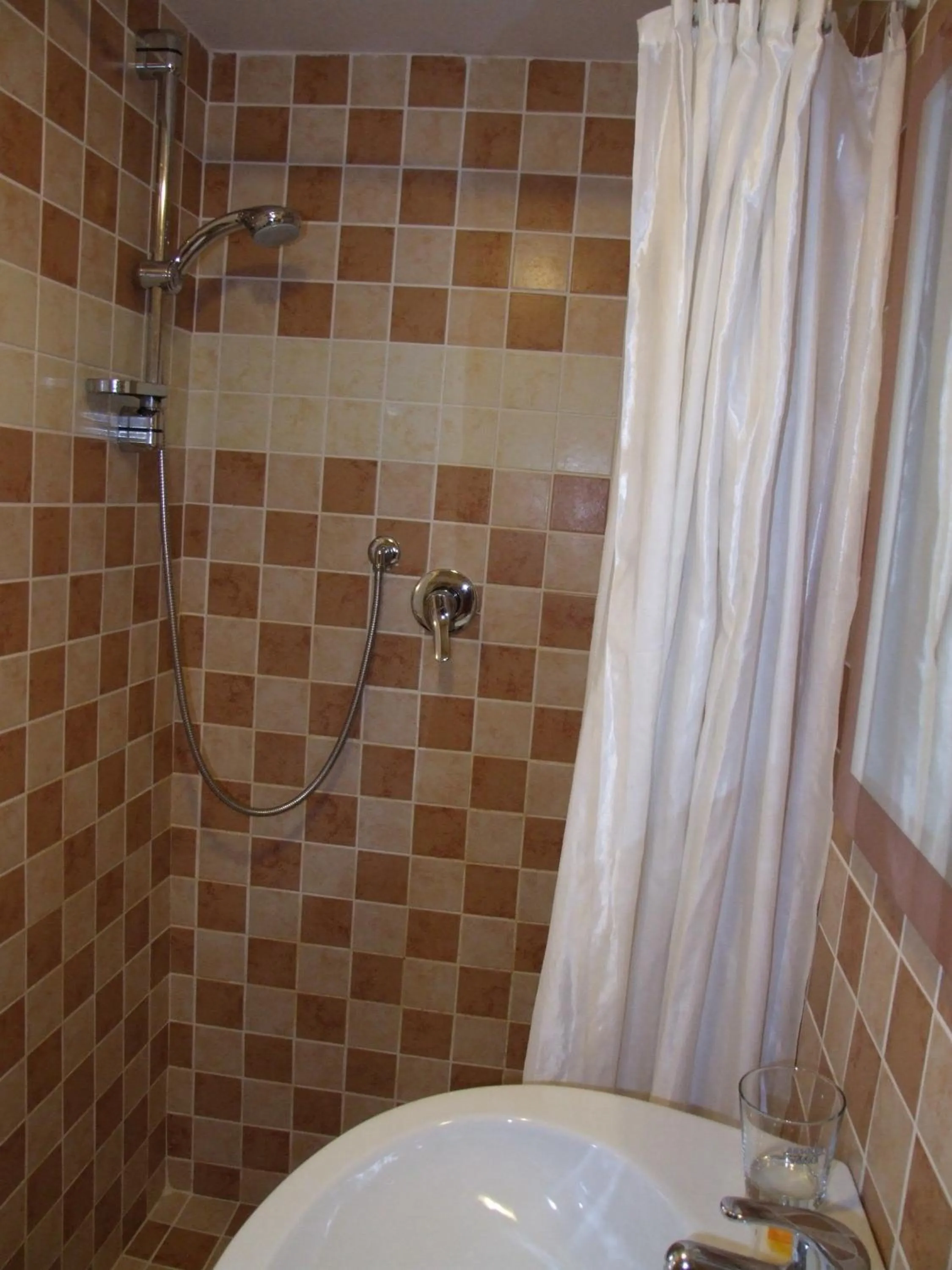 Shower in Hotel Texas