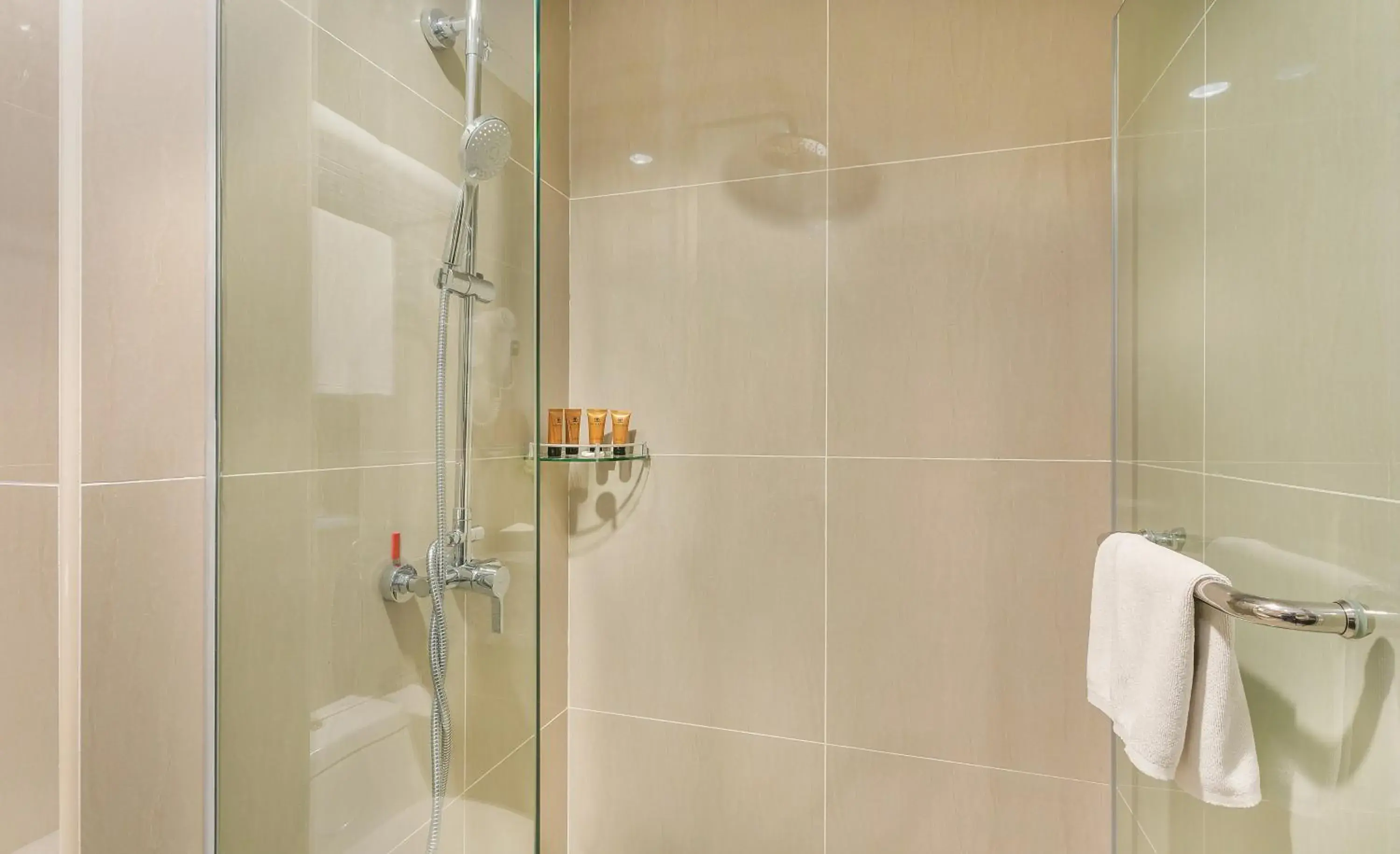 Junior Suite Room in Le'venue Hotel Junior Suite Room in Le'venue Hotel