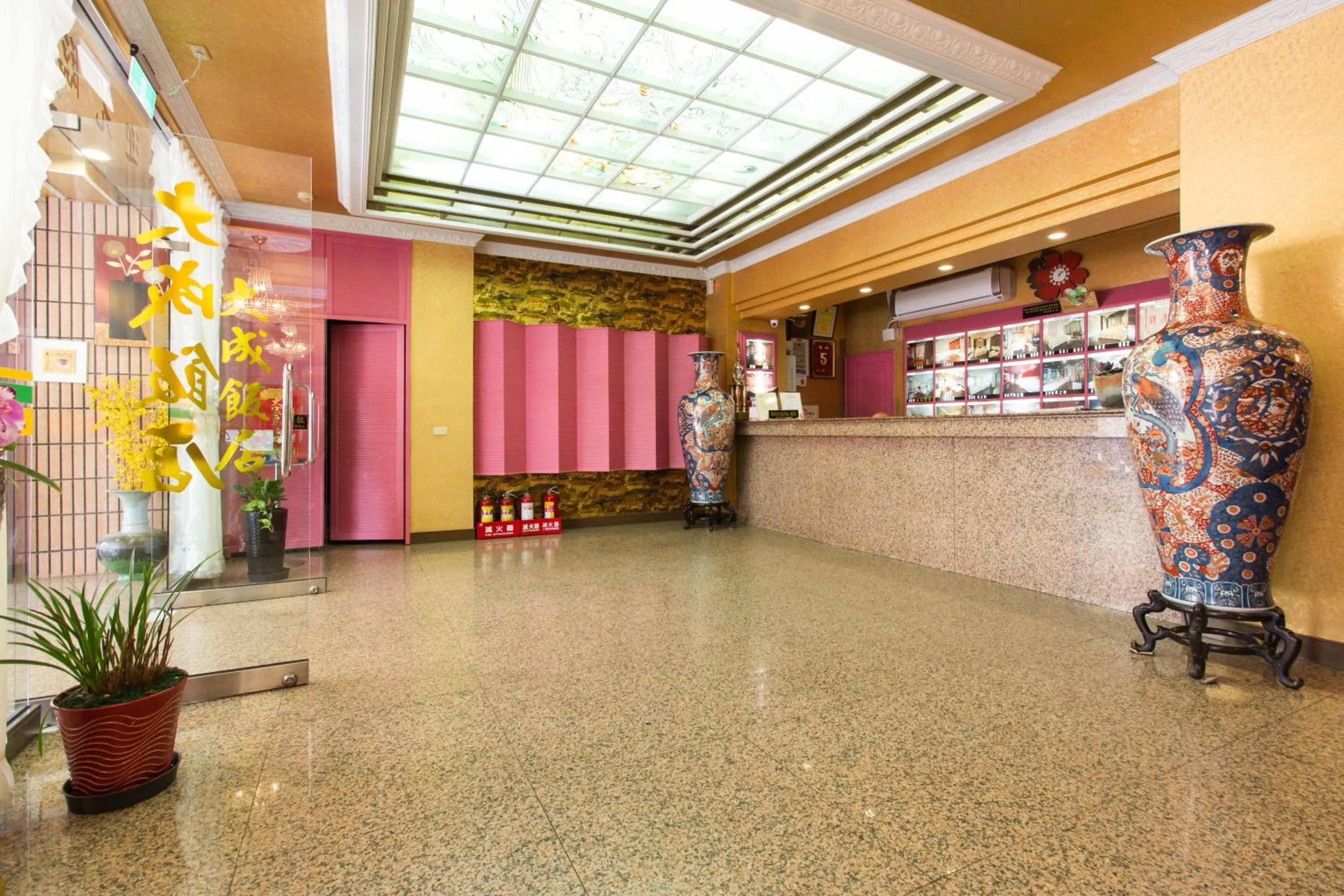 Property building in Day Chen Hotel