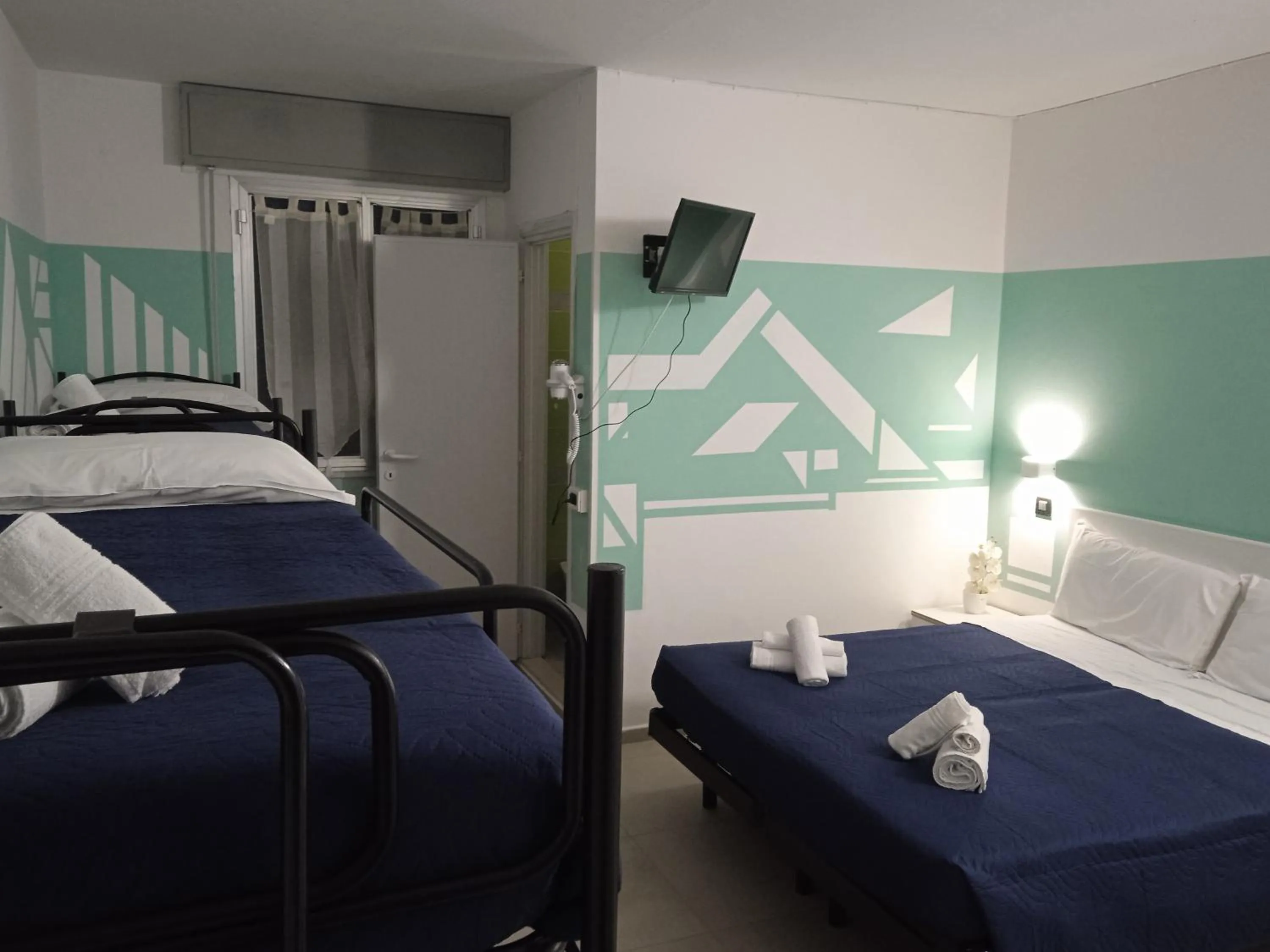 Bed in Hotel Napoleon