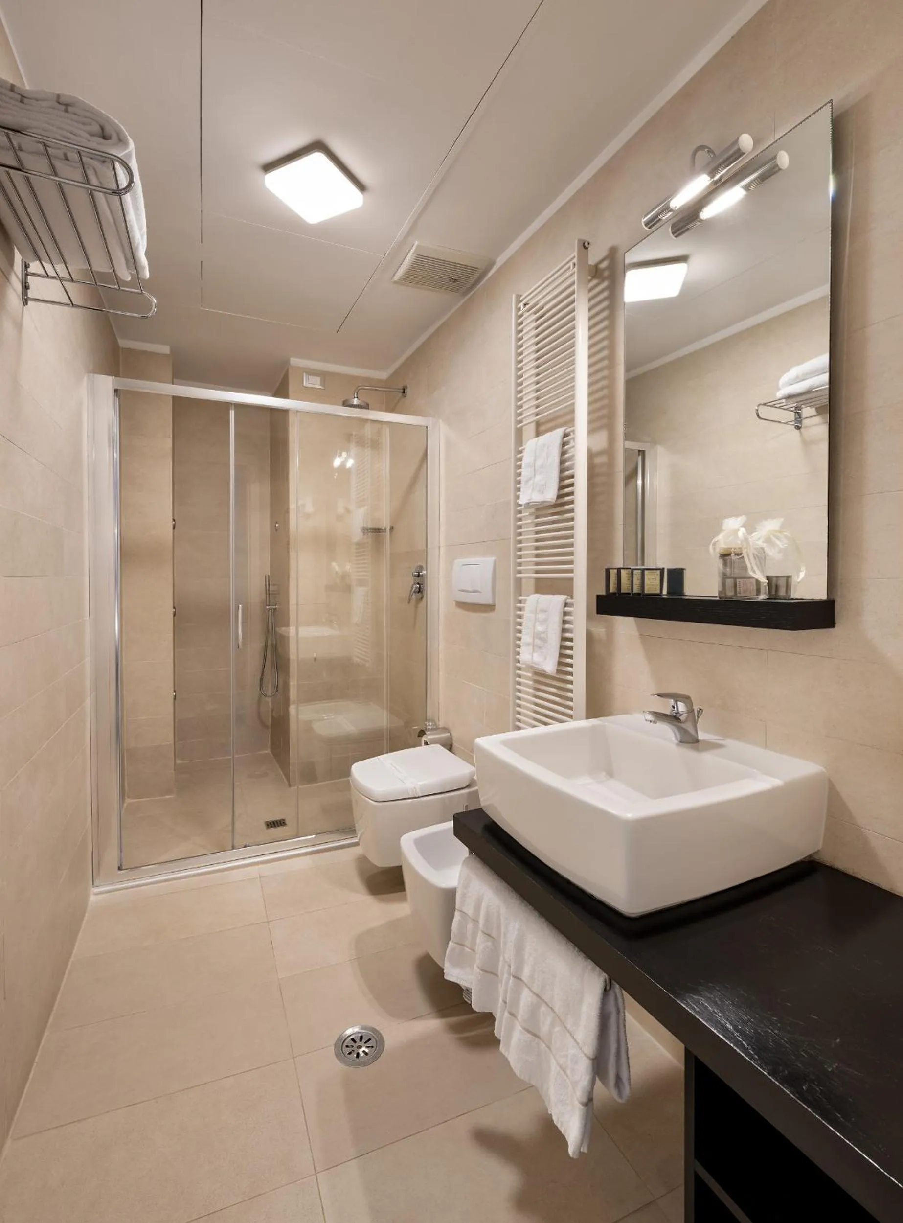 Shower in Ca' Pozzo Inn