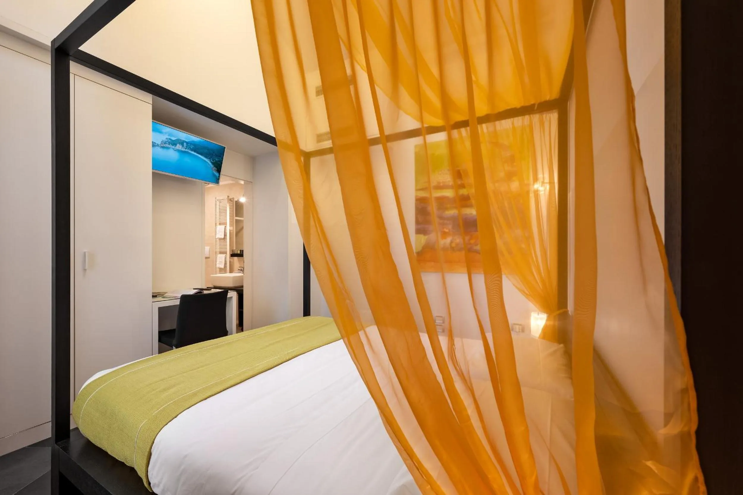 Bedroom, Bed in Ca' Pozzo Inn