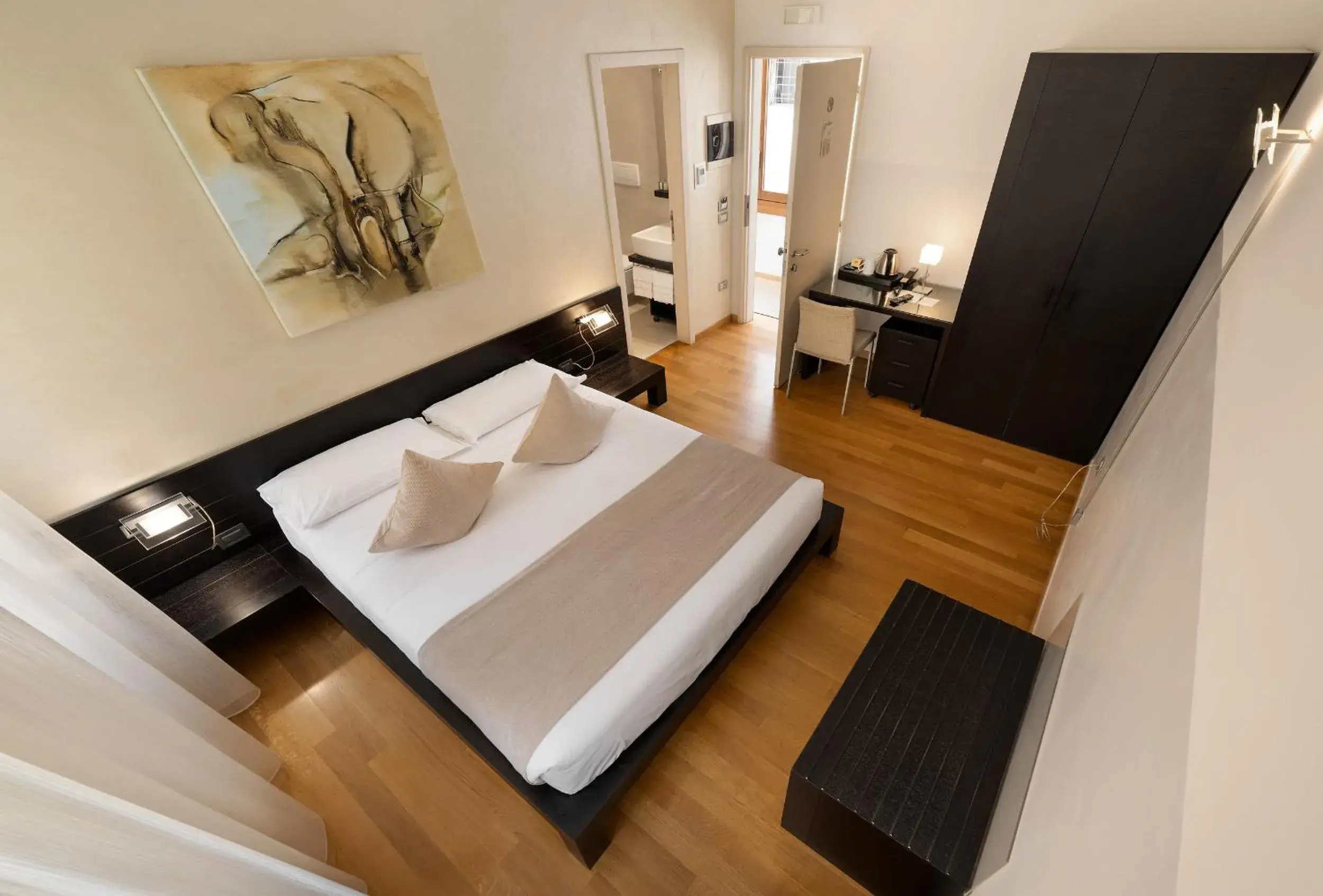 Bedroom, Bed in Ca' Pozzo Inn Bedroom, Bed in Ca' Pozzo Inn