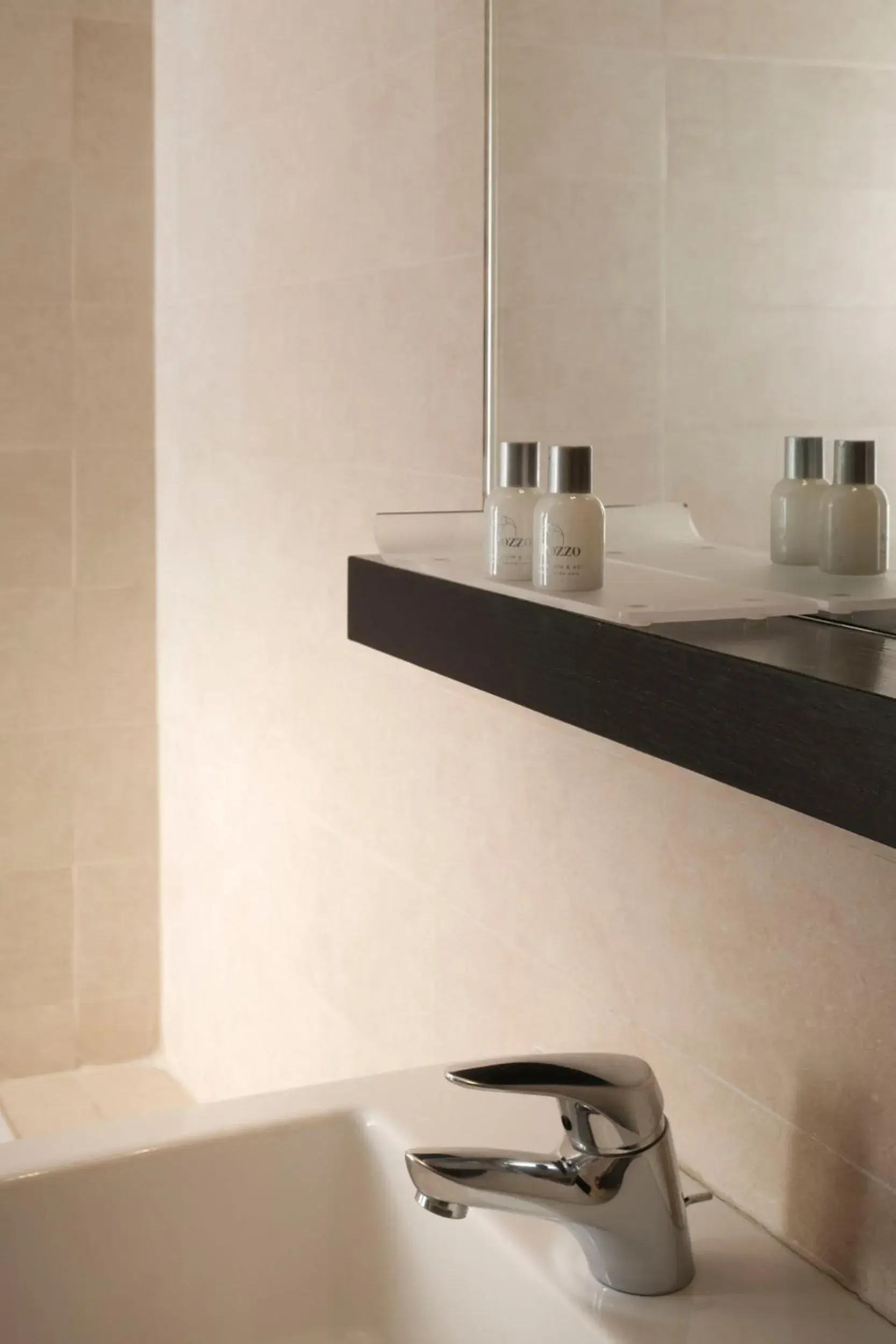 Bathroom in Ca' Pozzo Inn Bathroom in Ca' Pozzo Inn