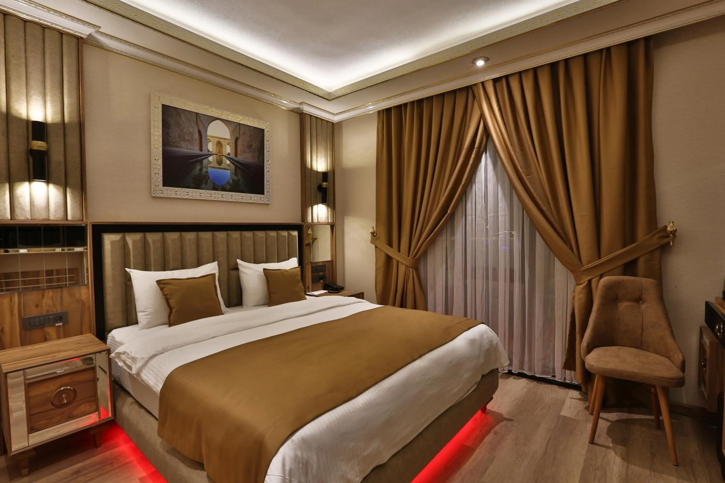 Bedroom, Bed in ANEMON MARDIN OTEL