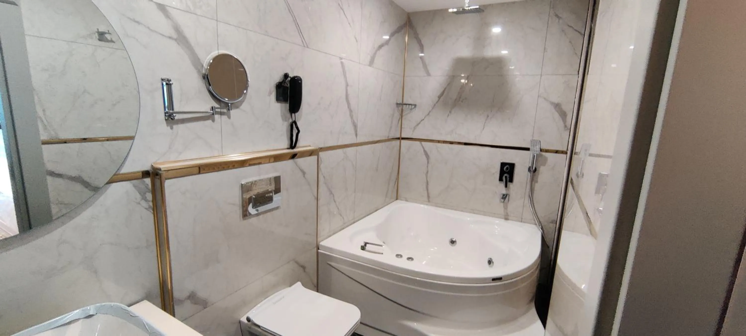 Shower in ANEMON MARDIN OTEL