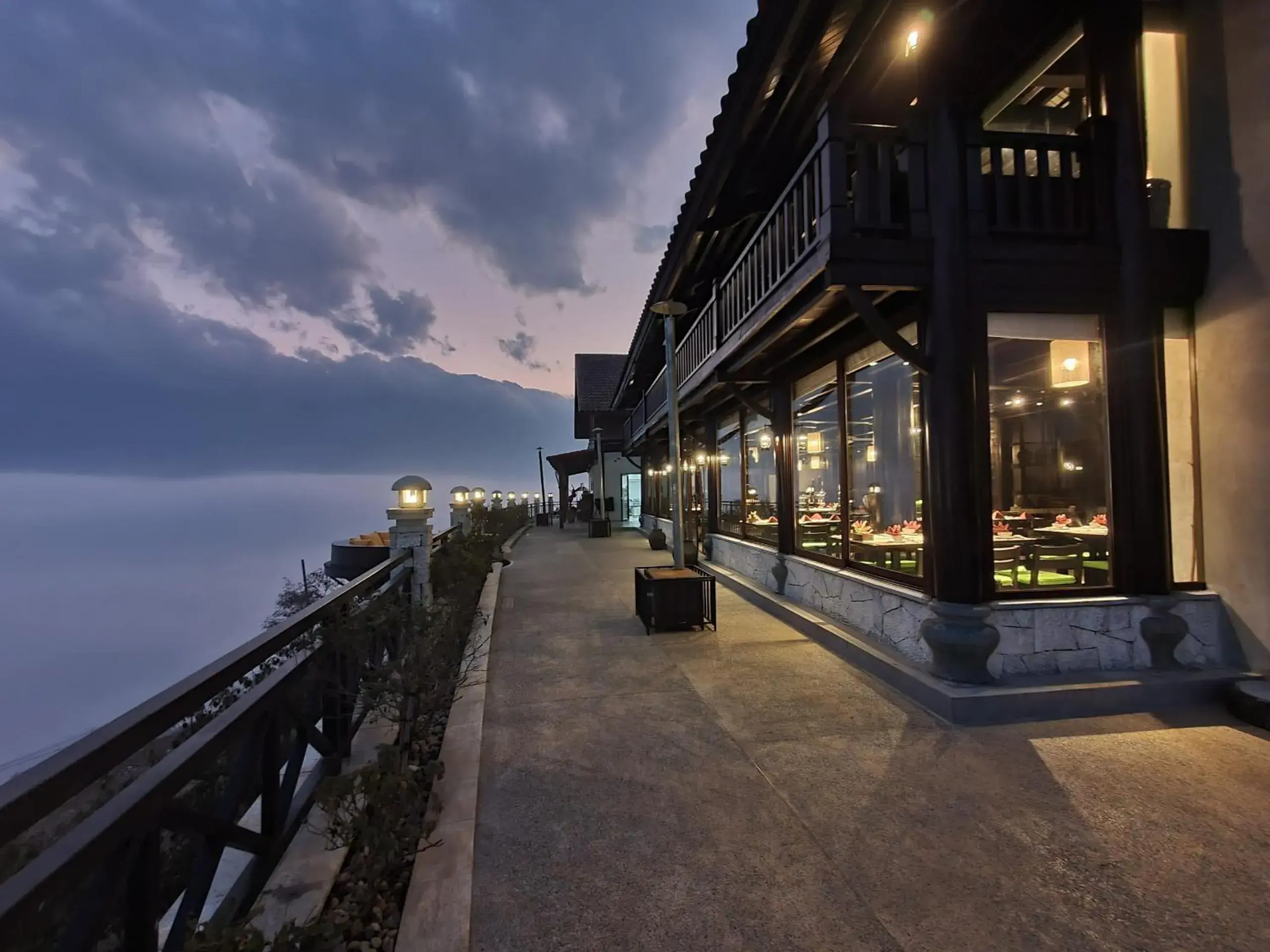 Restaurant/places to eat in Ville De Mont Mountain Resort Restaurant/places to eat in Ville De Mont Mountain Resort