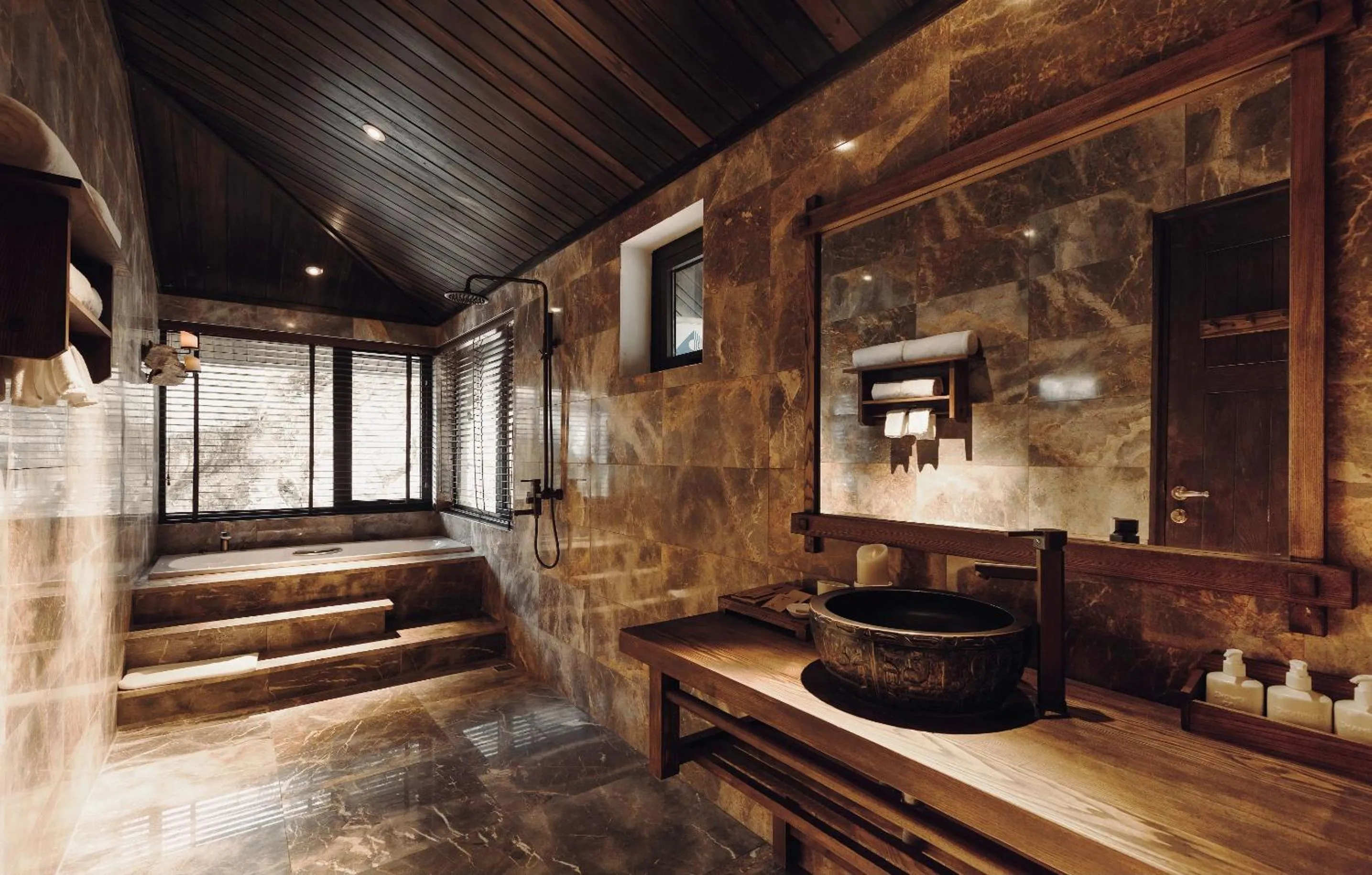 Bathroom in Ville De Mont Mountain Resort