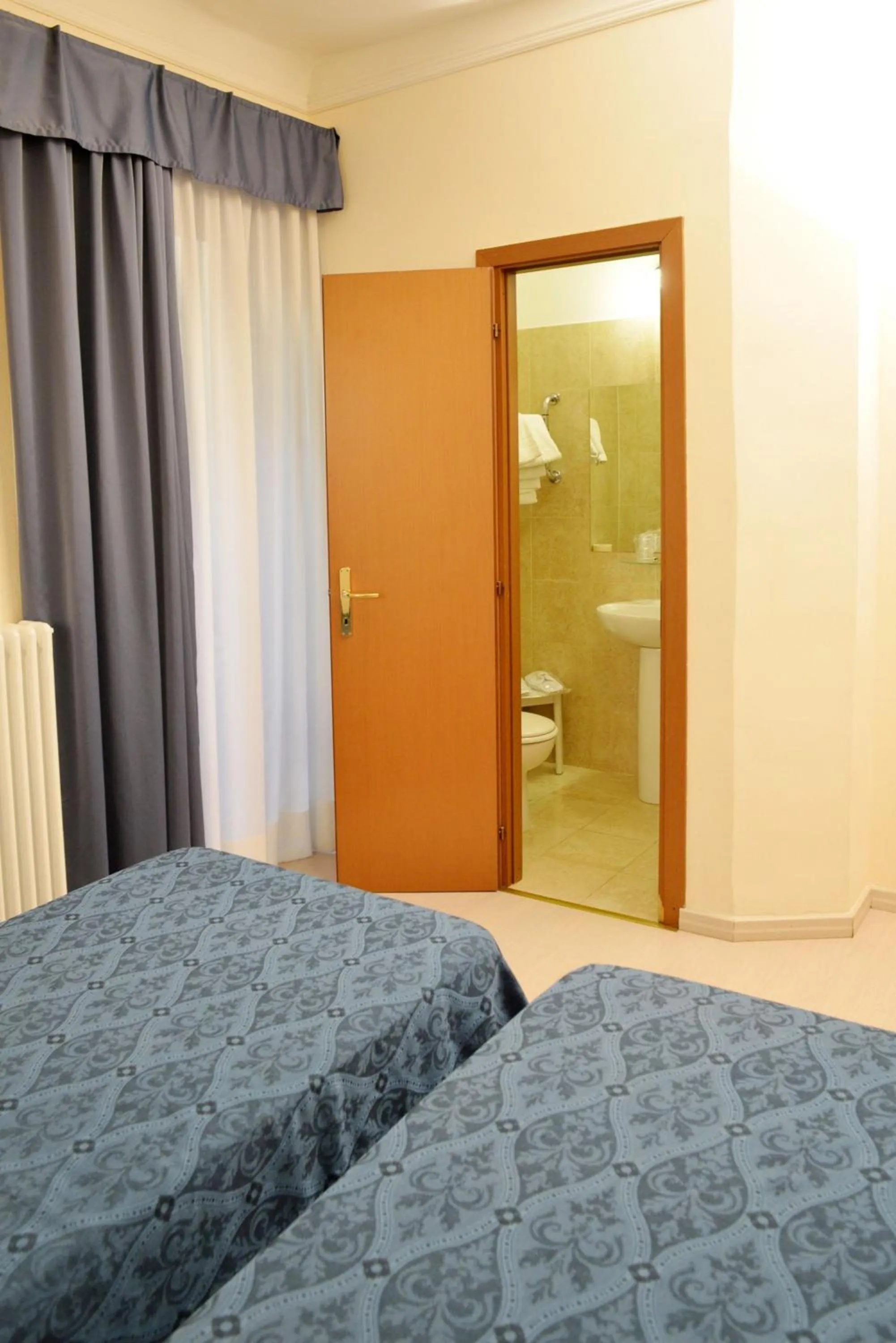 Photo of the whole room, Bed in Hotel Aurora