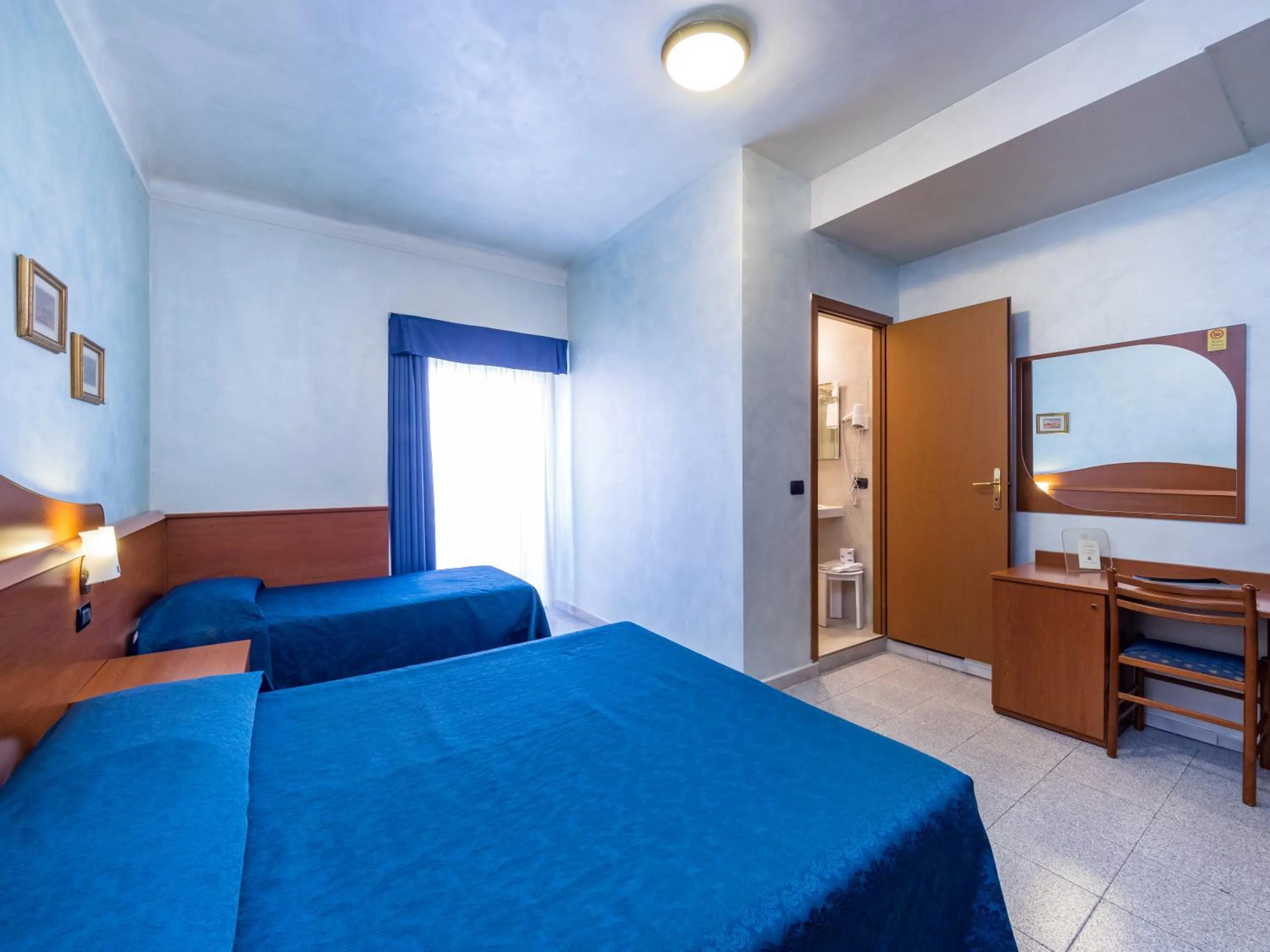 Bedroom, Bed in Hotel Aurora