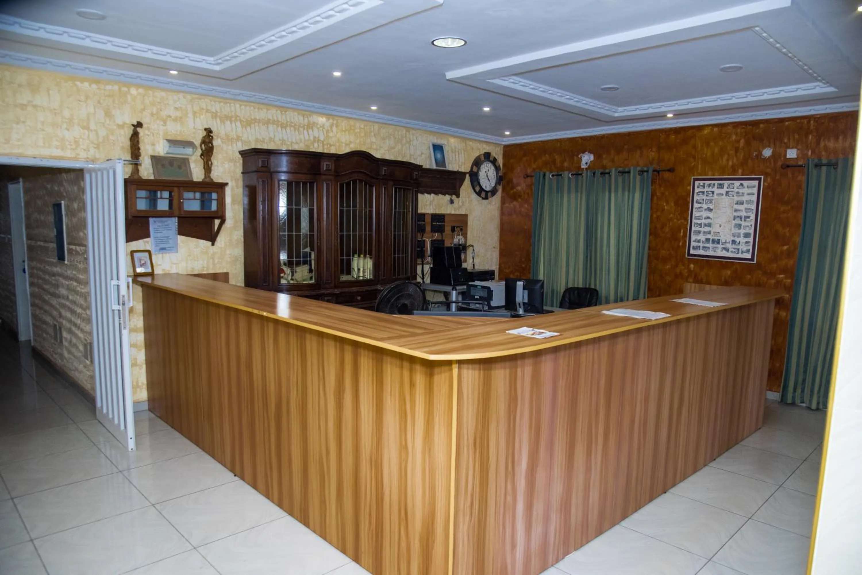 Lobby or reception in Hôtel Saint Lazaros