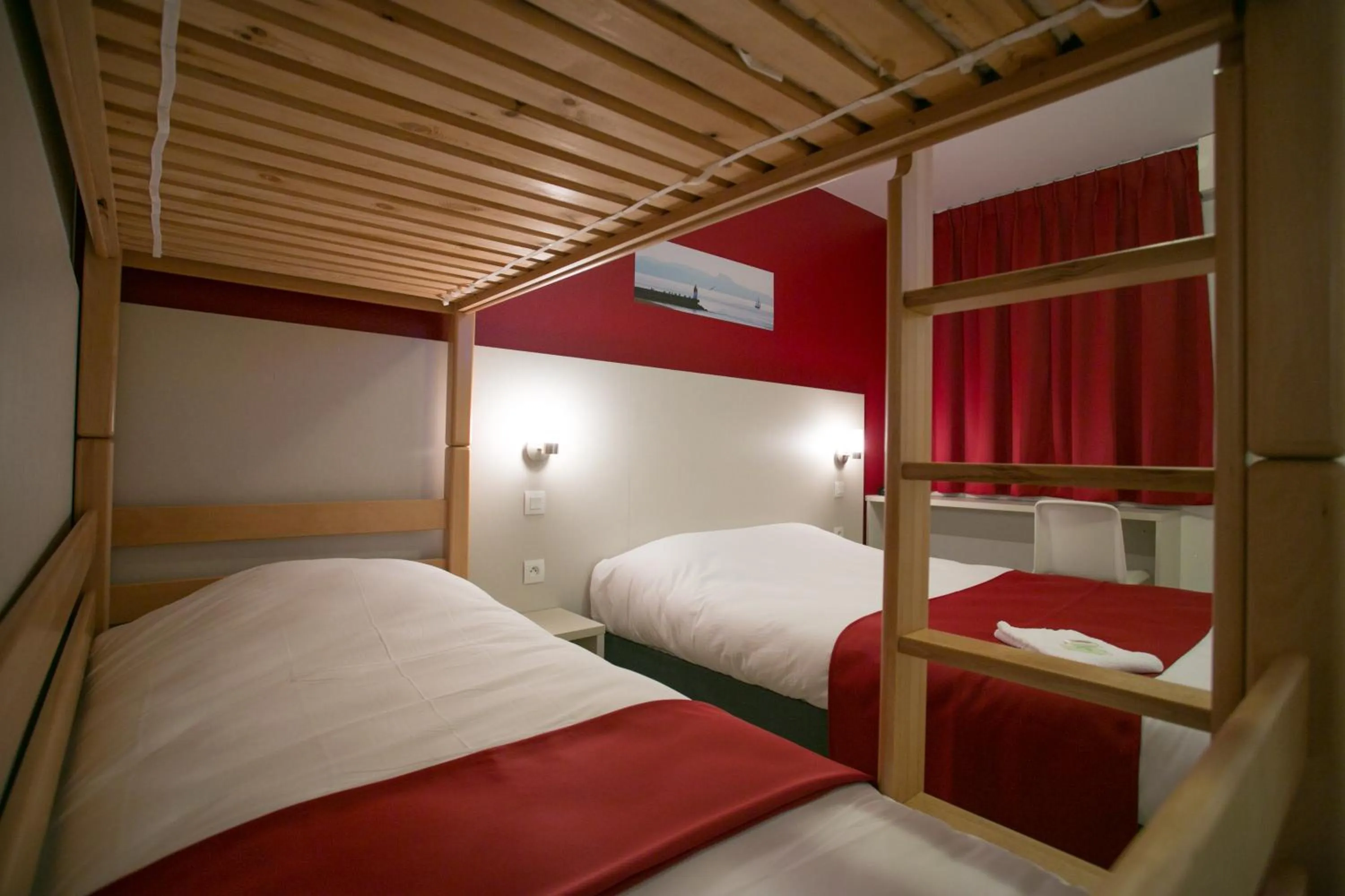 Photo of the whole room, Bed in Motel des Landes