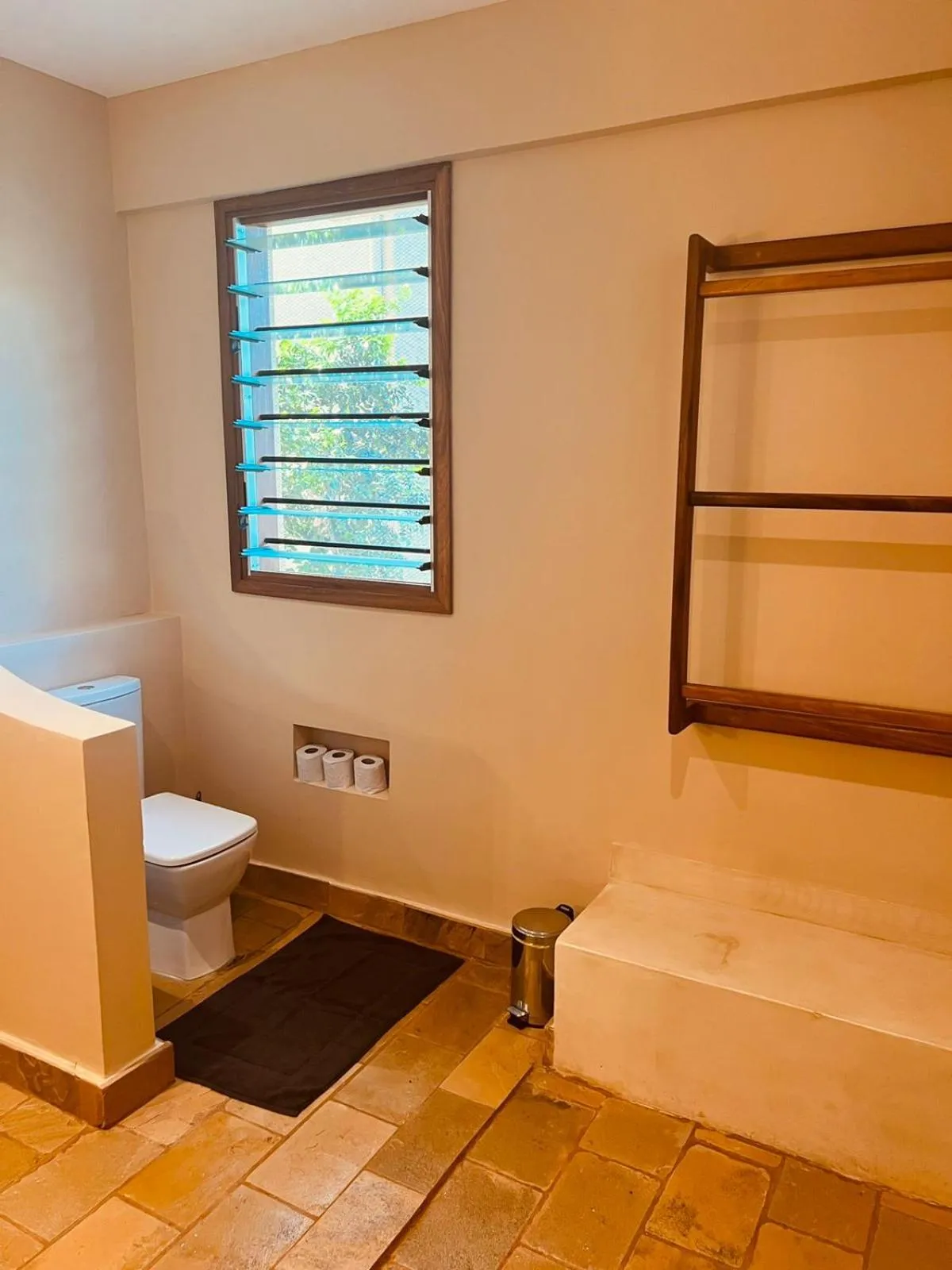 Toilet in Tombo House