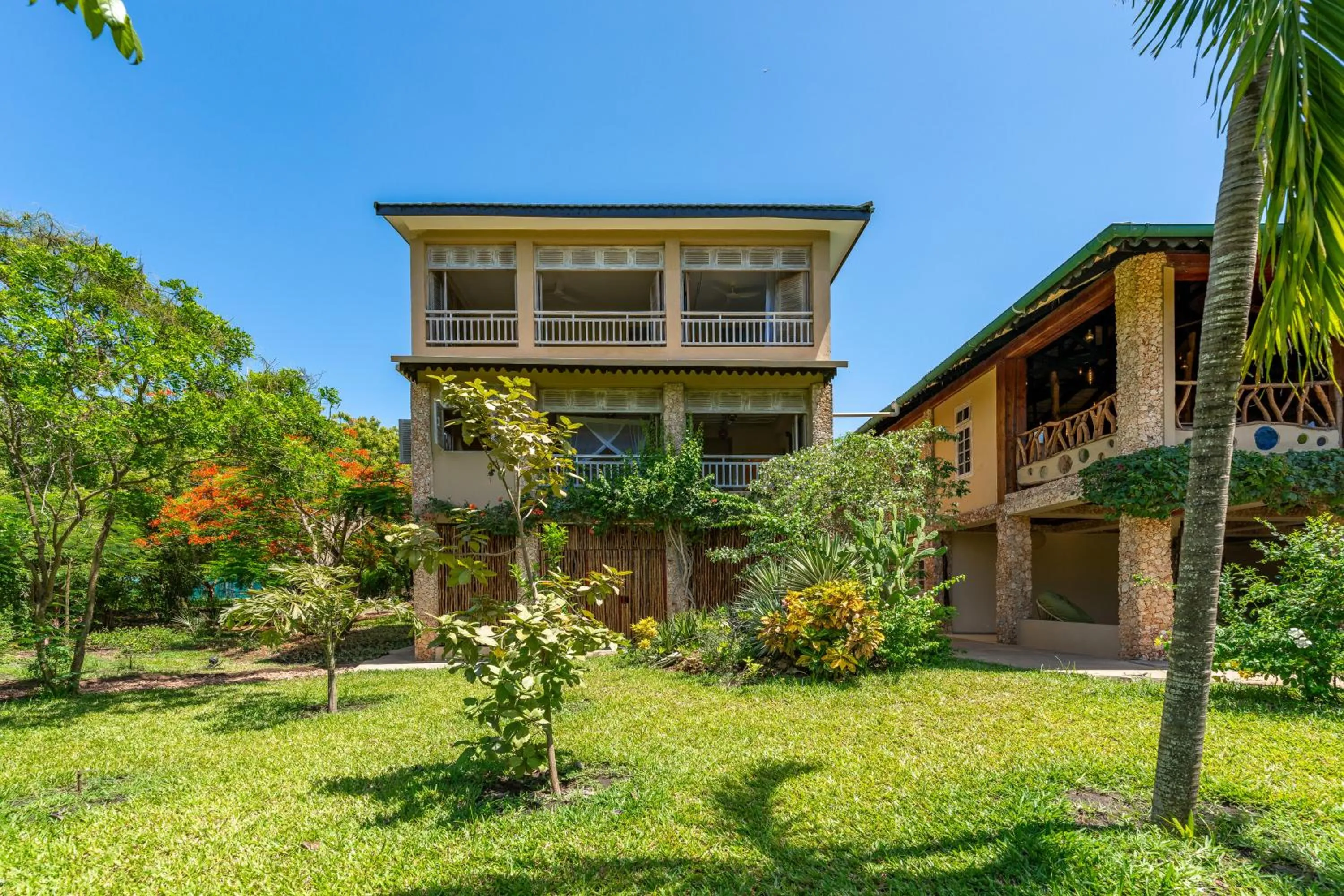 Property building in Tombo House
