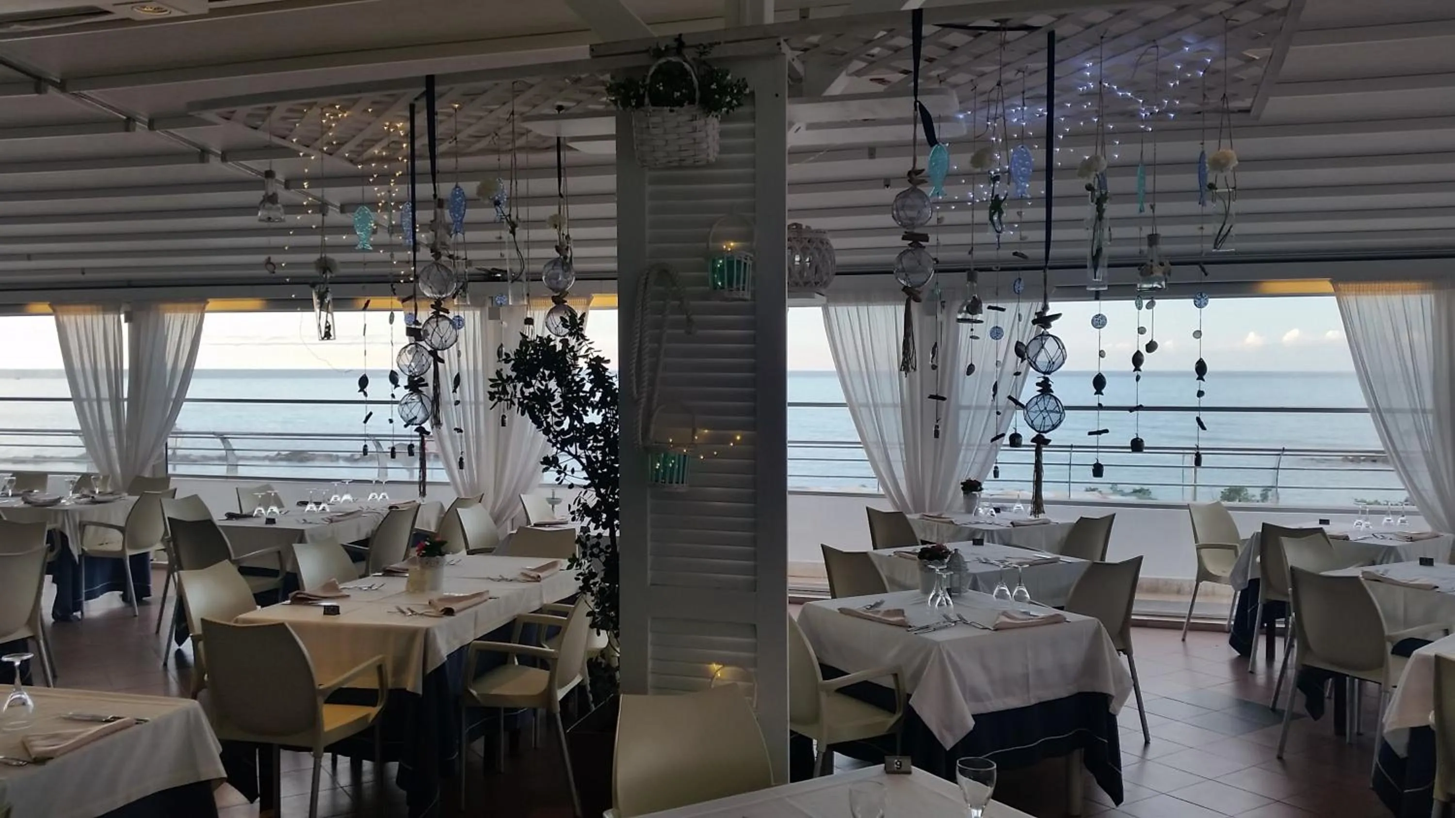 Restaurant/places to eat in Hotel Salsello