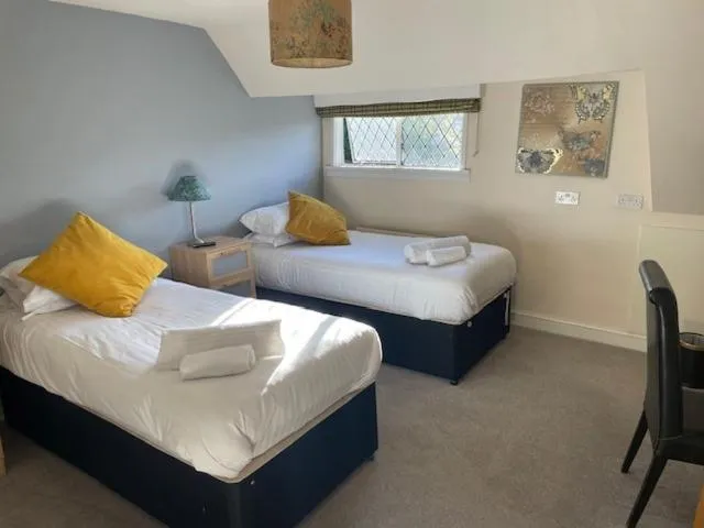 Bed in Chequers Country Inn