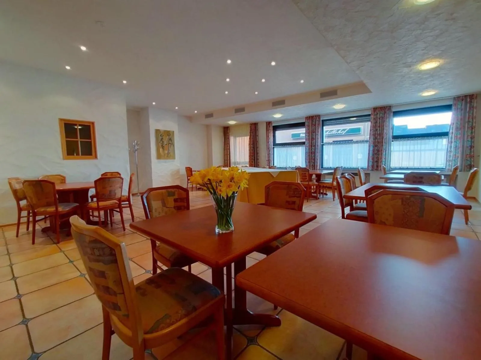 Restaurant/places to eat in Hotel Meilchen