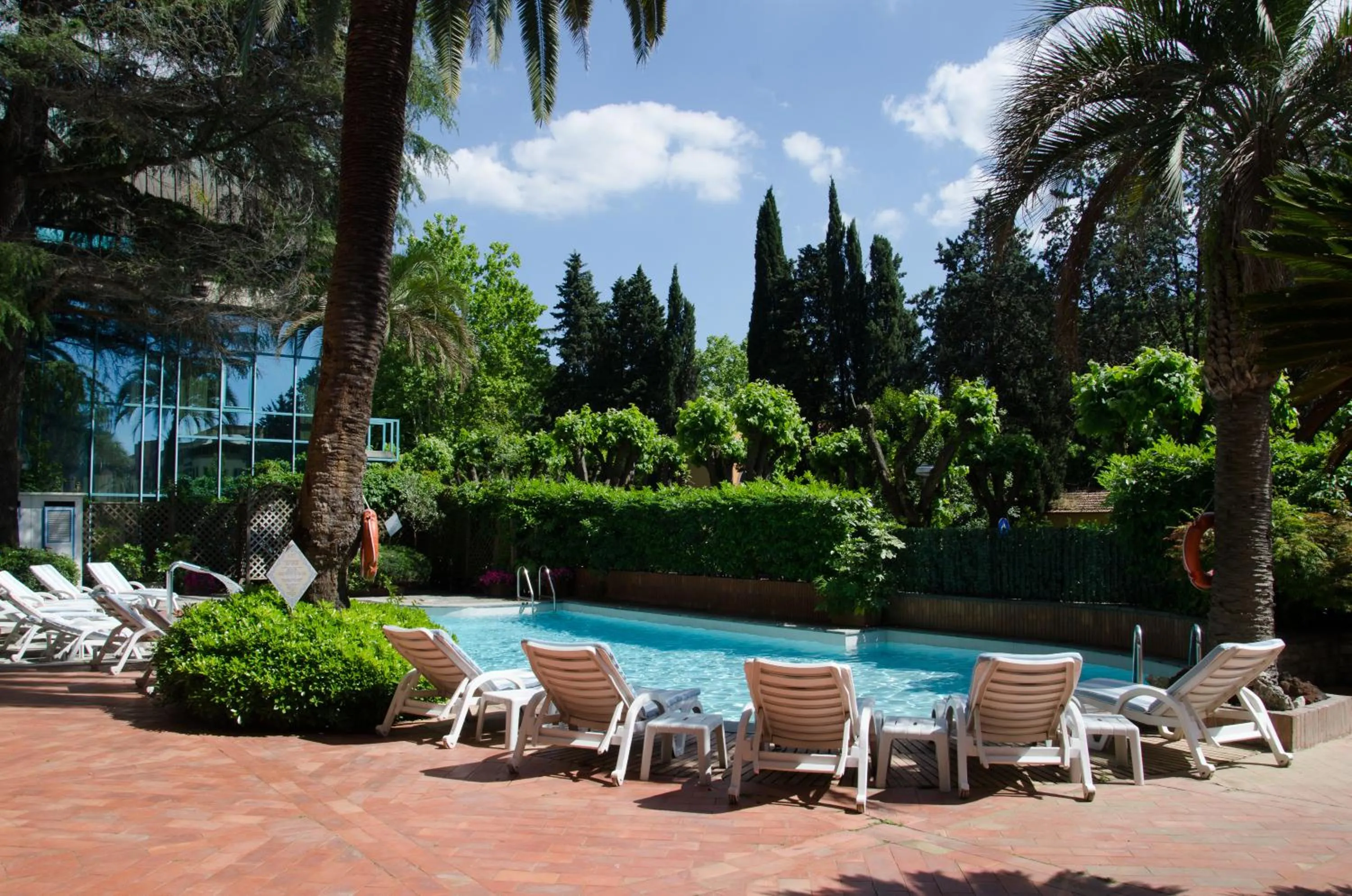 Swimming pool in Grand Hotel Tamerici & Principe