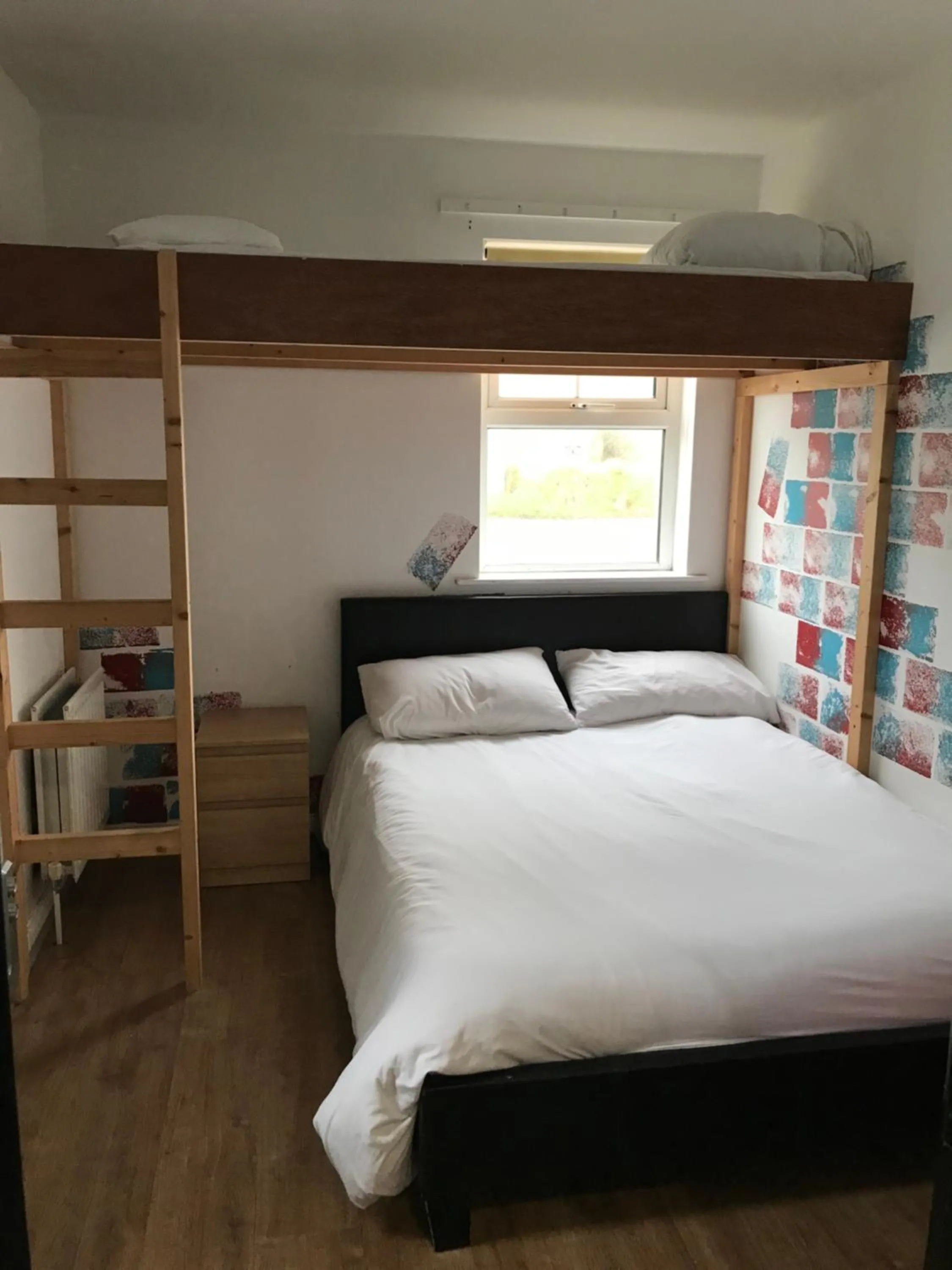 Photo of the whole room, Bed in Finn McCools Giants Causeway Hostel