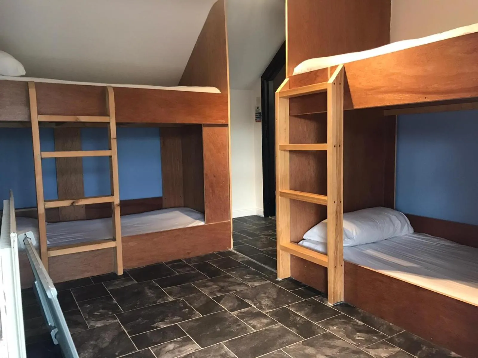 bunk bed, Bed in Finn McCools Giants Causeway Hostel