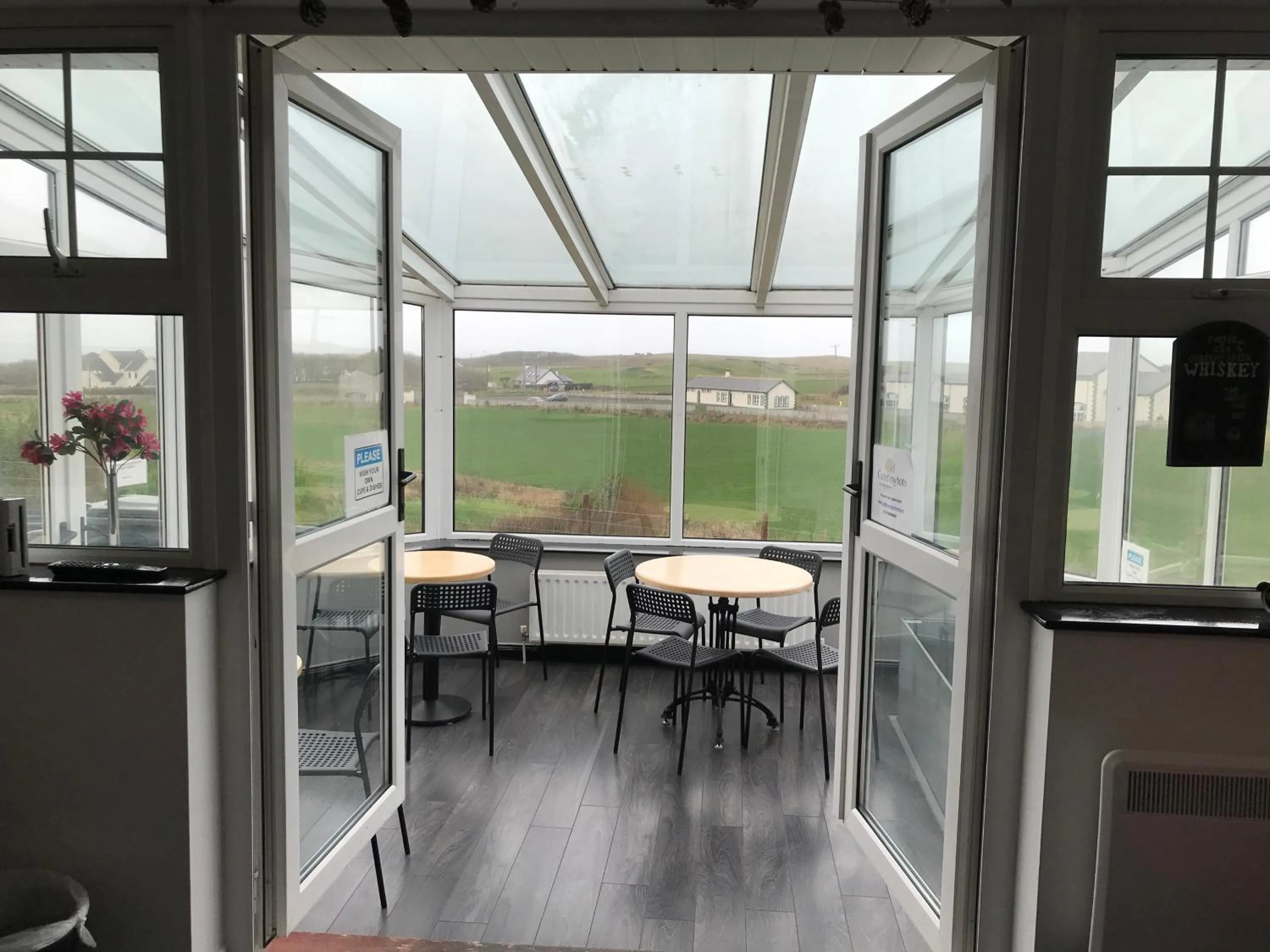 Living room in Finn McCools Giants Causeway Hostel