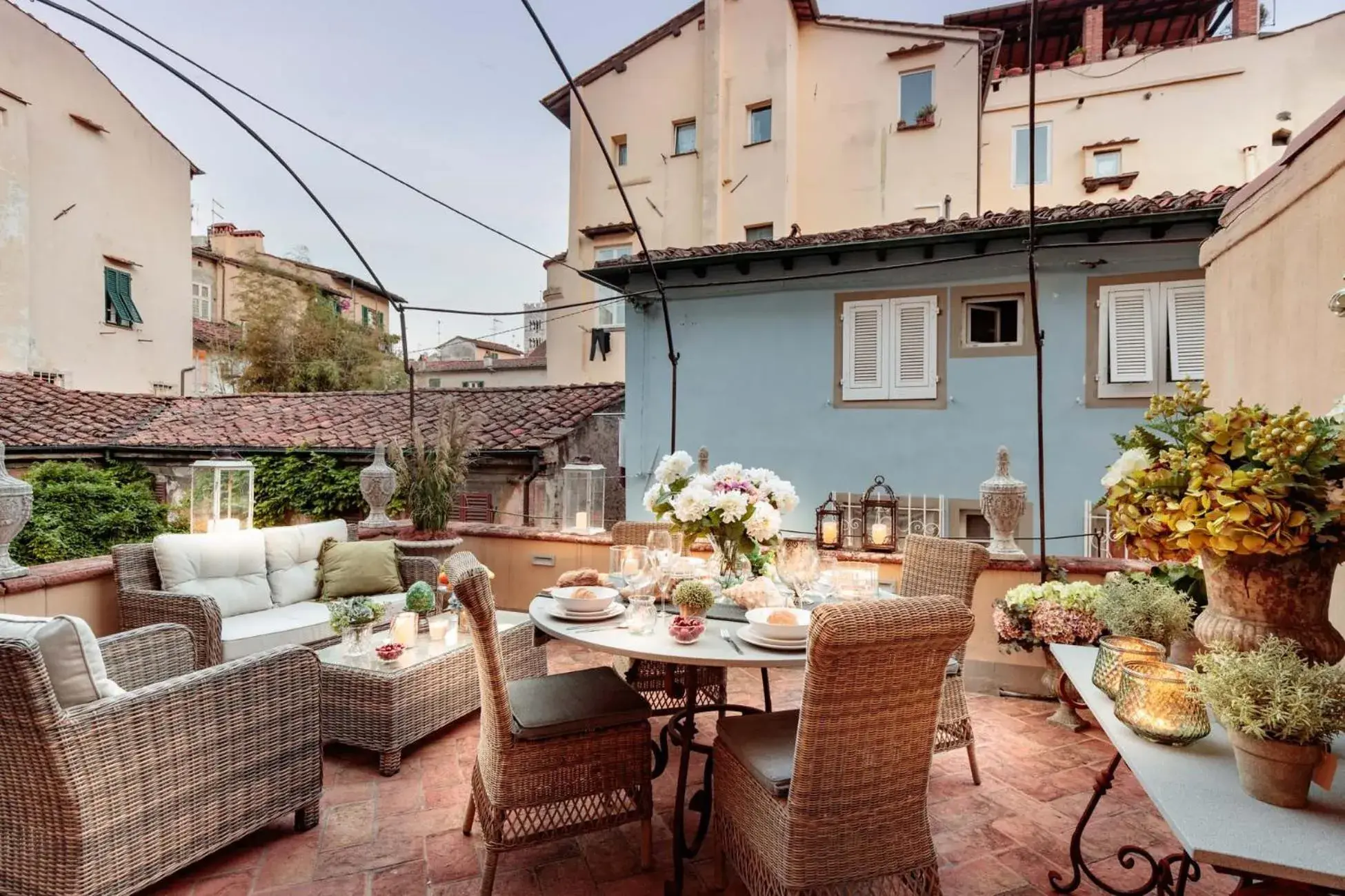 CASA BRUMAR, the Most Central Terrace inside the Walls of Lucca CASA BRUMAR, the Most Central Terrace inside the Walls of Lucca