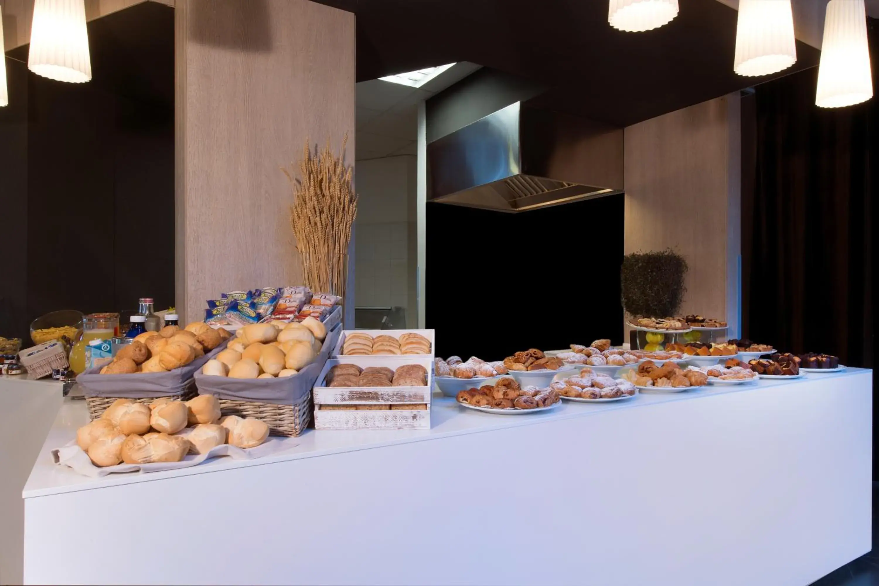 Buffet breakfast in Hotel Parma & Congressi Buffet breakfast in Hotel Parma & Congressi