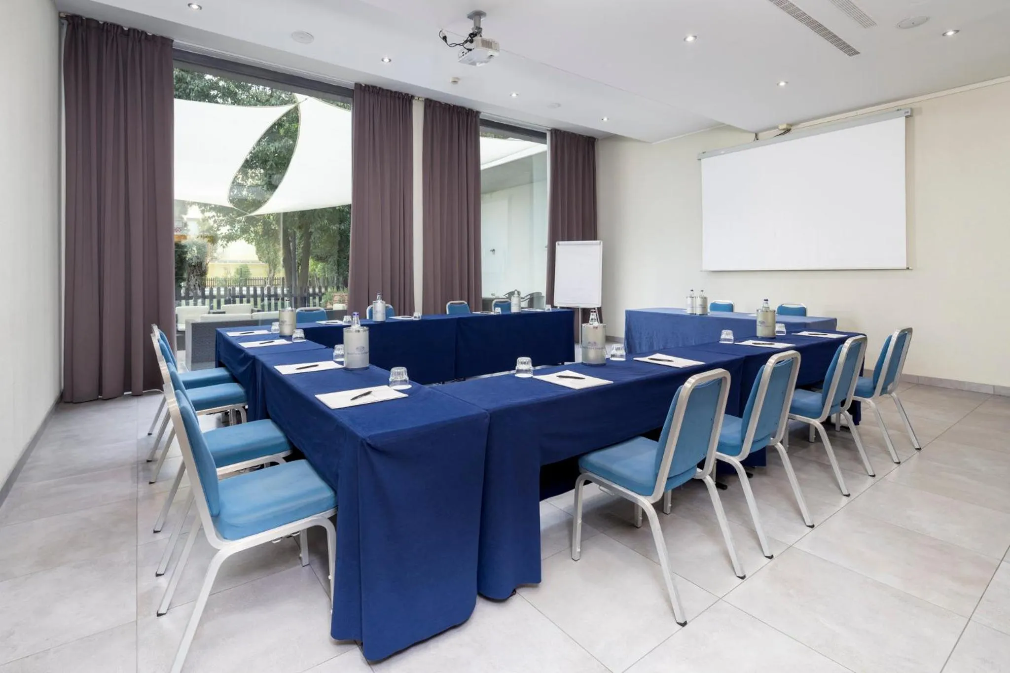 Meeting/conference room in voco Parma & Congressi by IHG