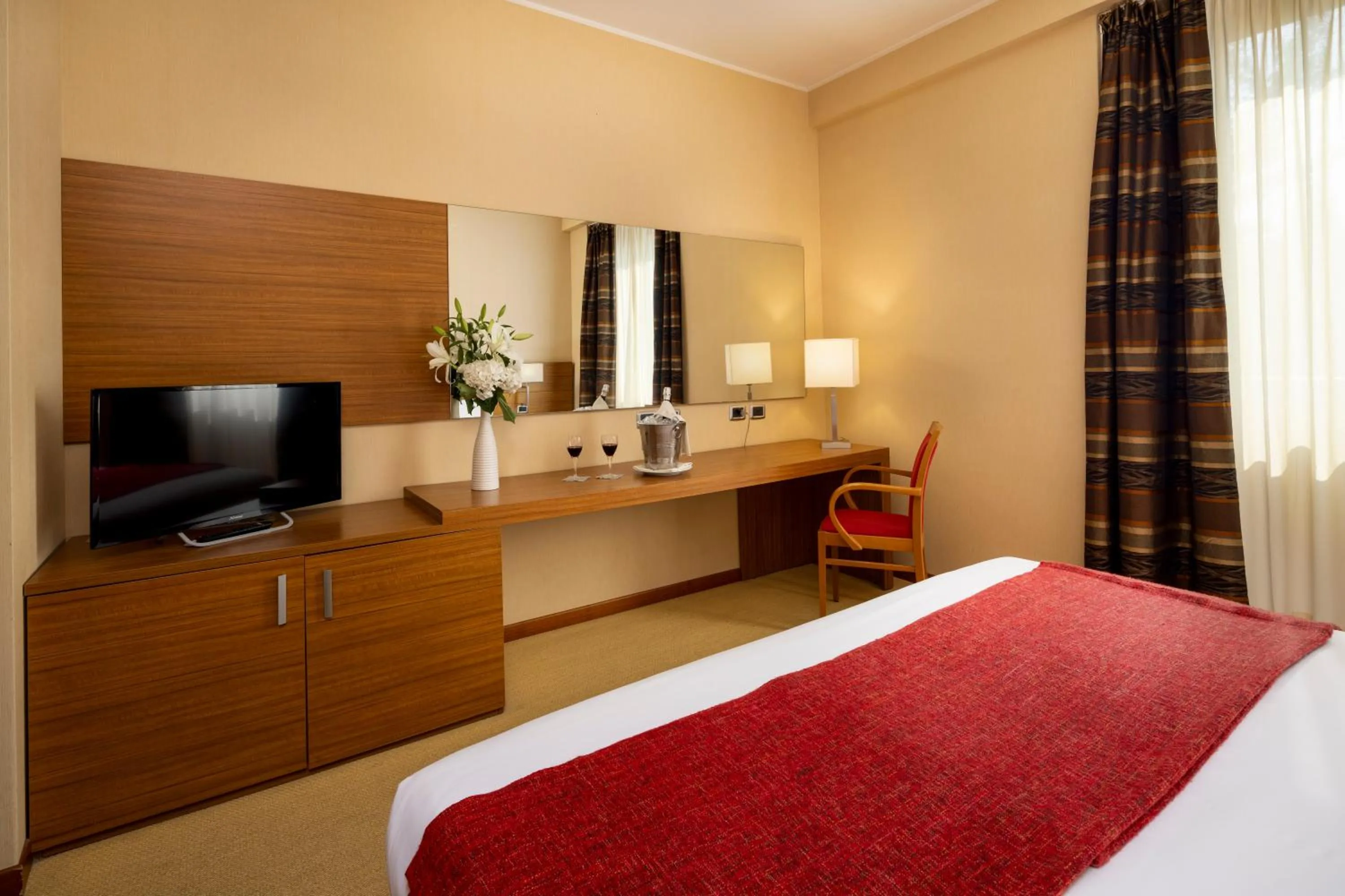 Bedroom, Bed in Hotel Parma & Congressi