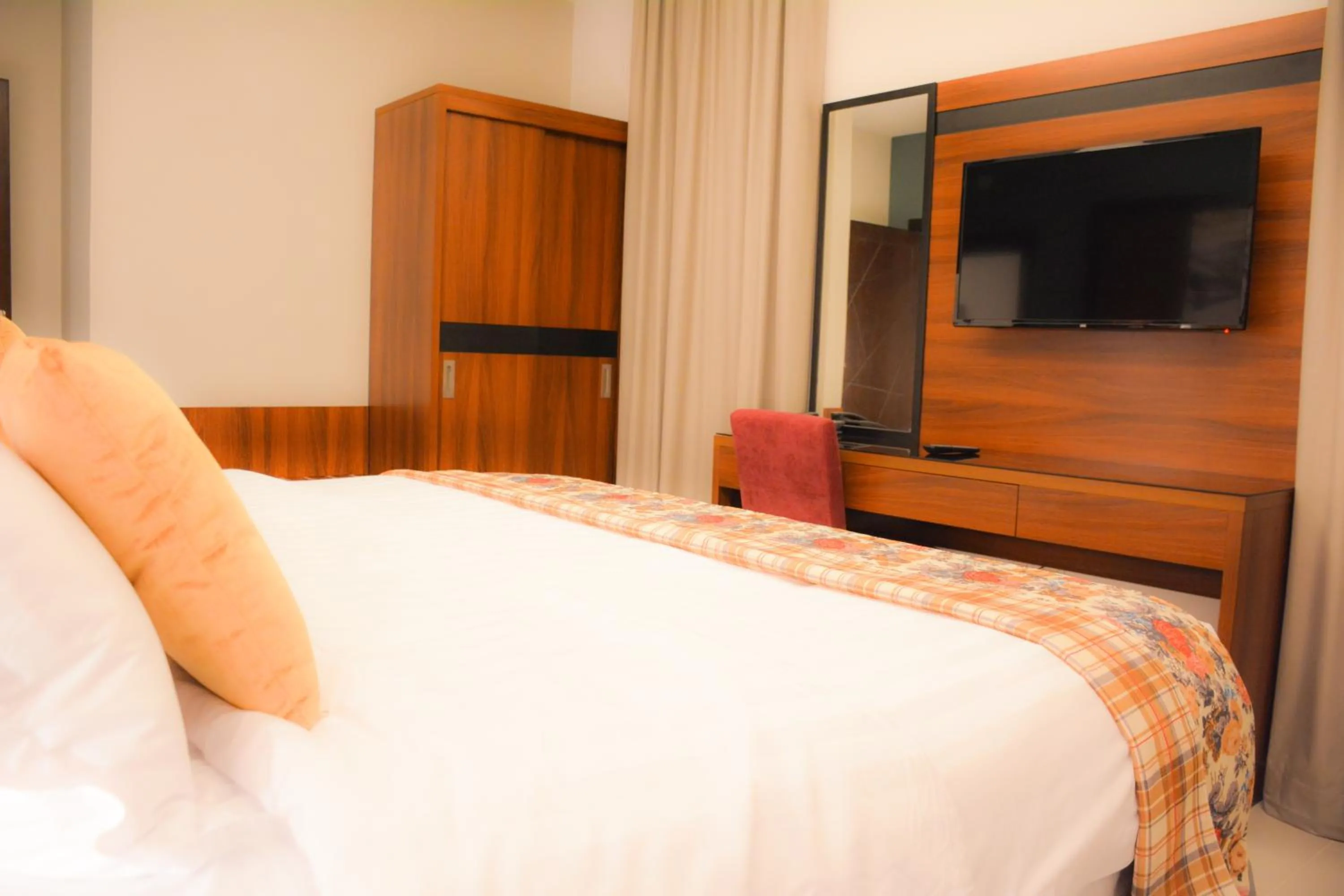 Bed in Park Town Hotel