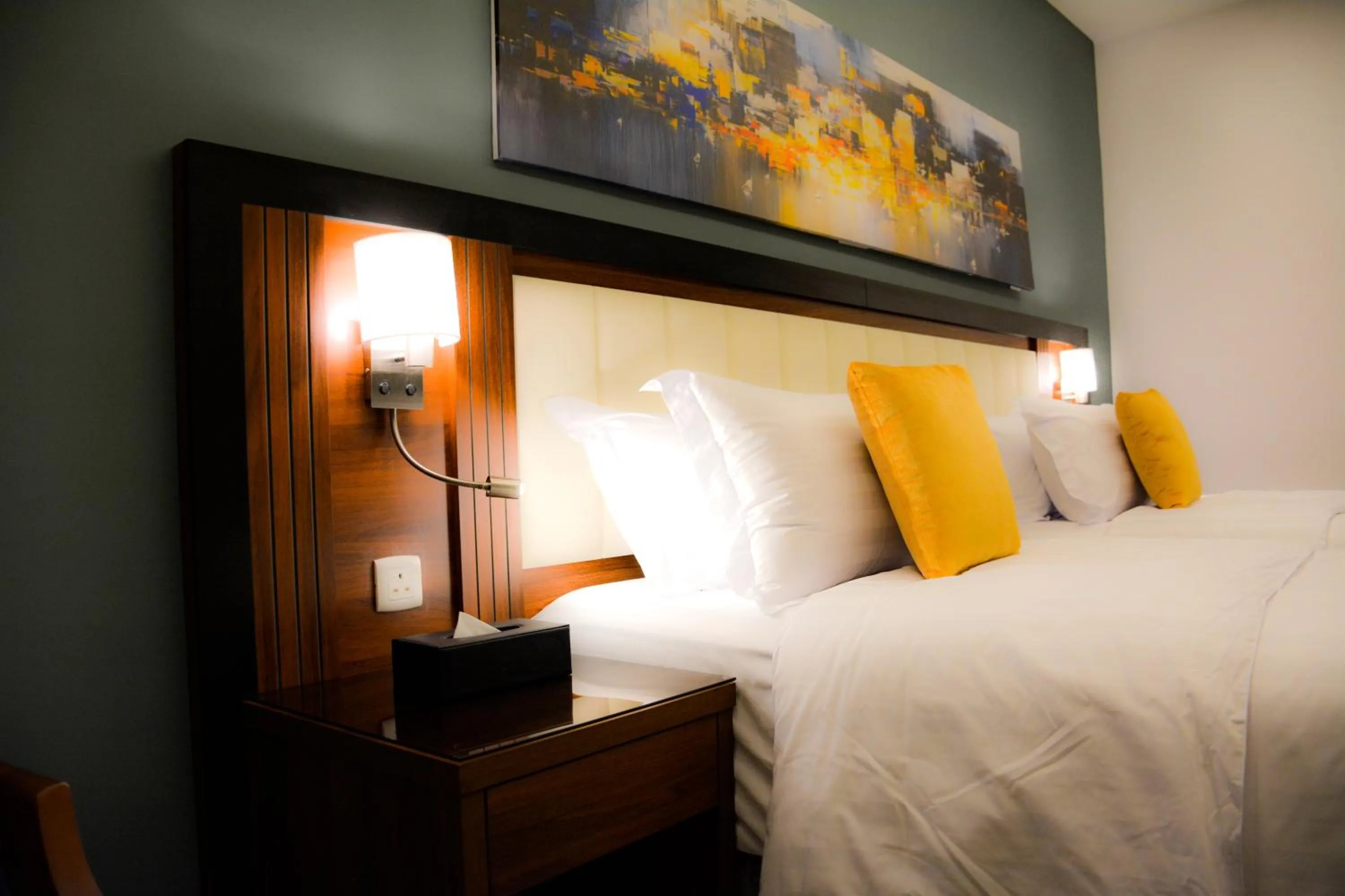 Bed in Park Town Hotel