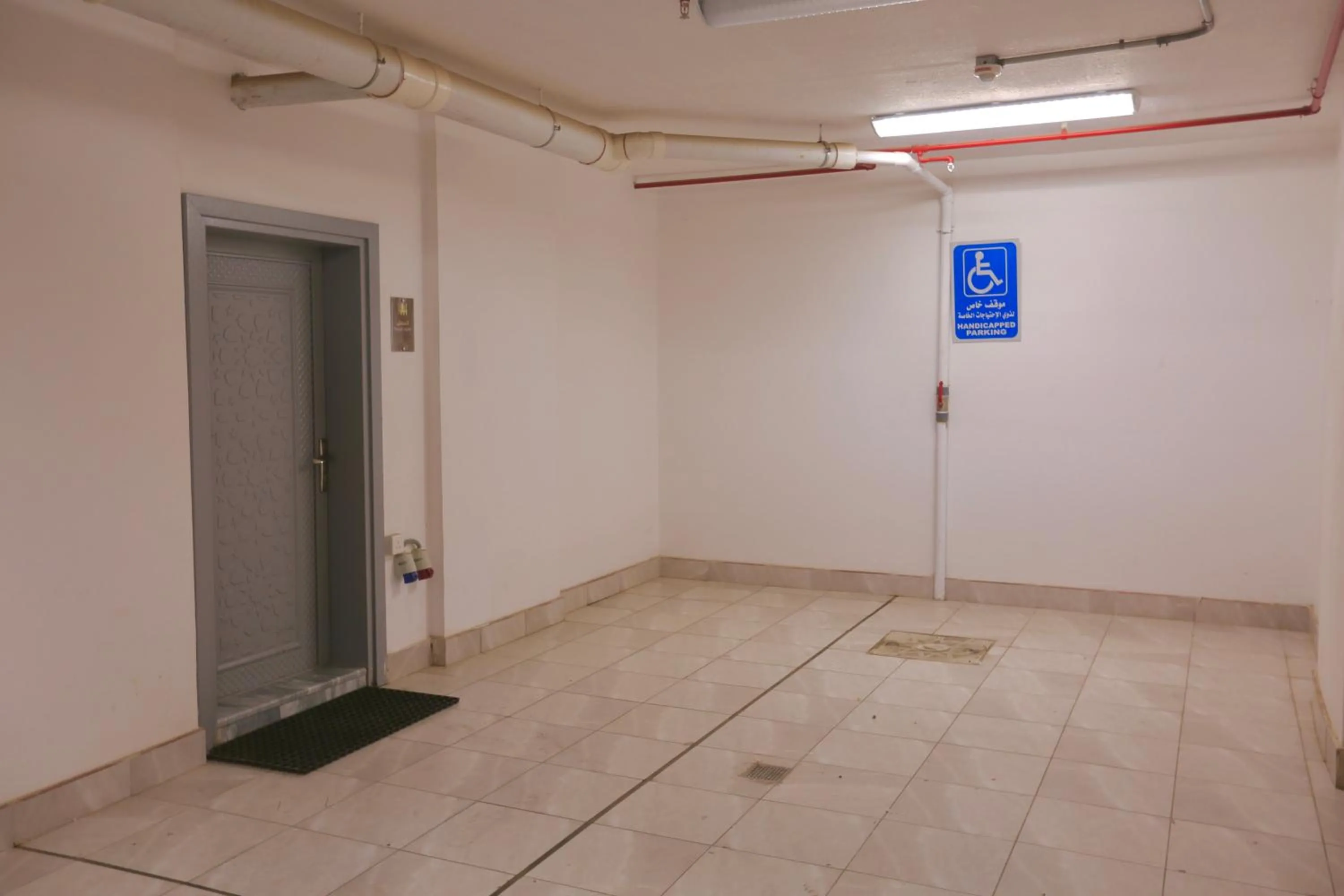 Parking in Park Town Hotel