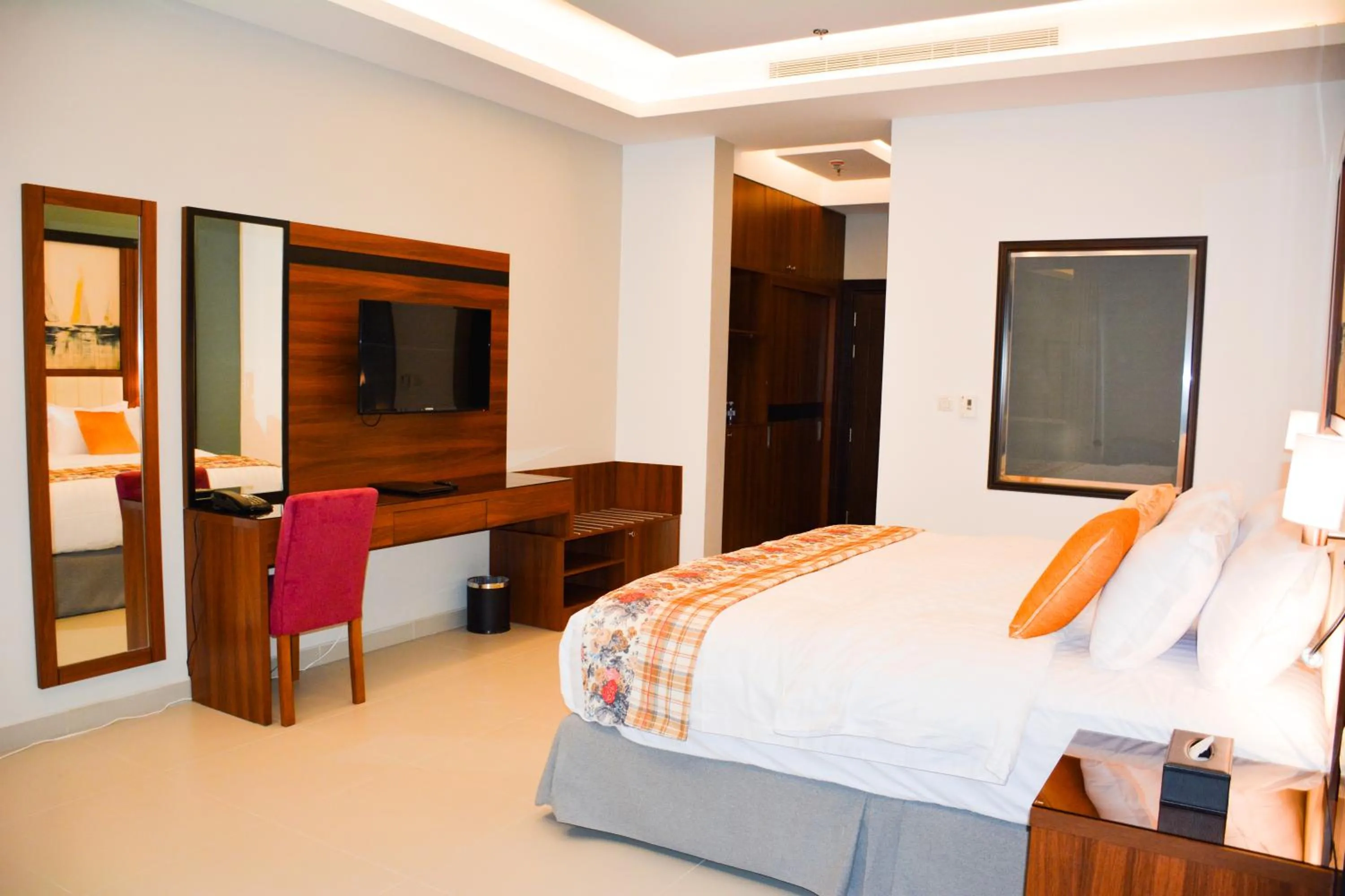 Photo of the whole room, Bed in Park Town Hotel