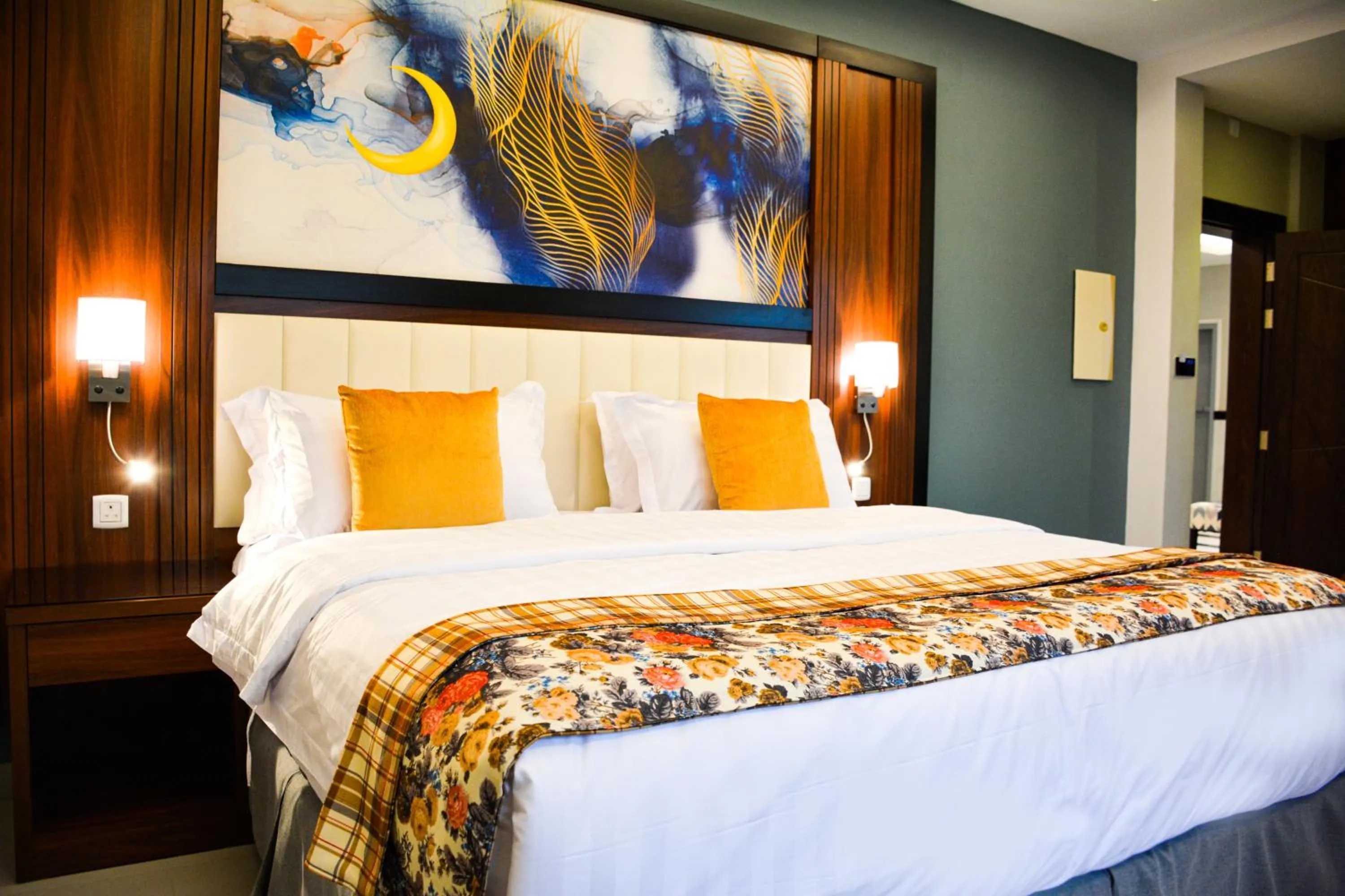 Bed in Park Town Hotel