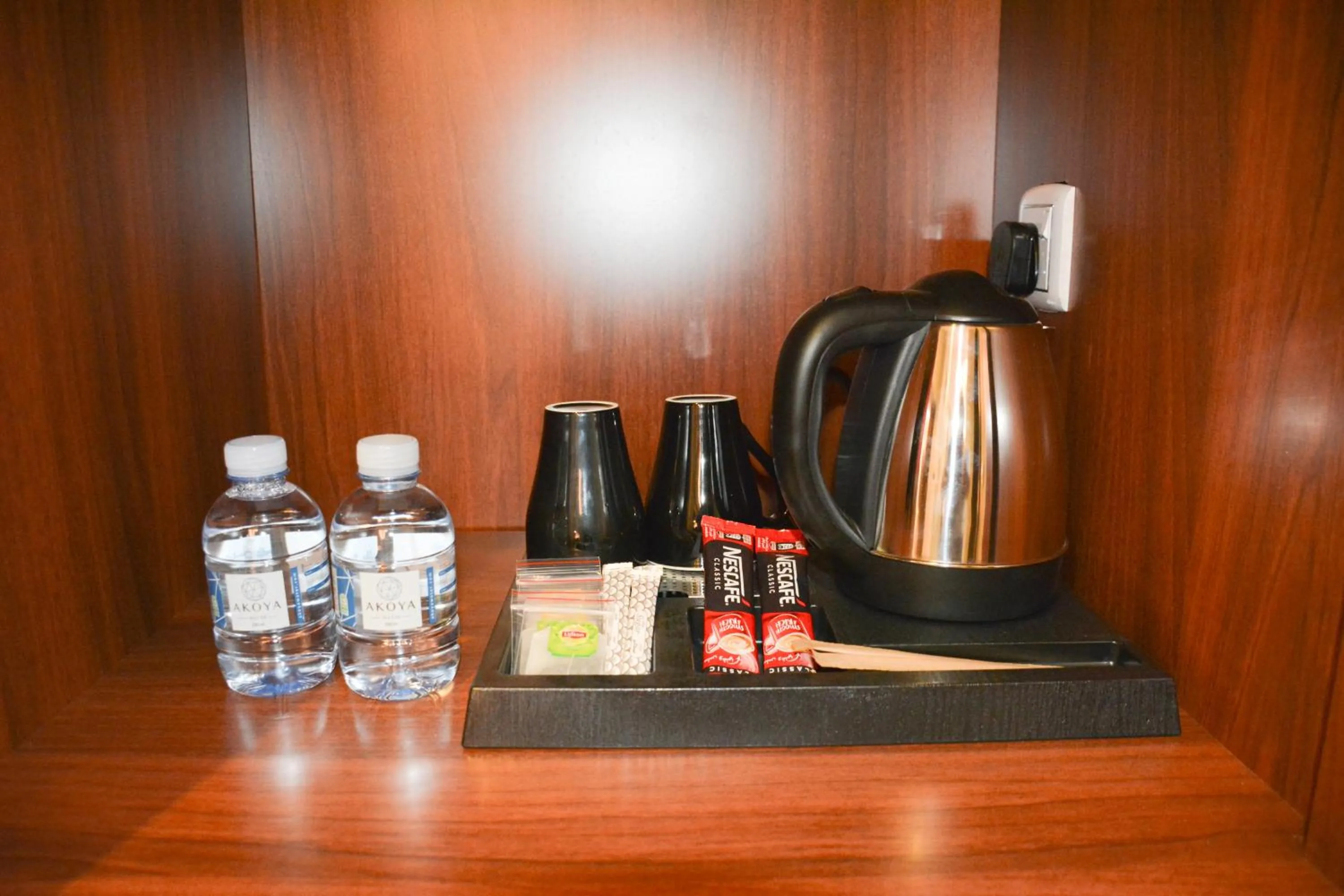 Coffee/tea facilities in Park Town Hotel