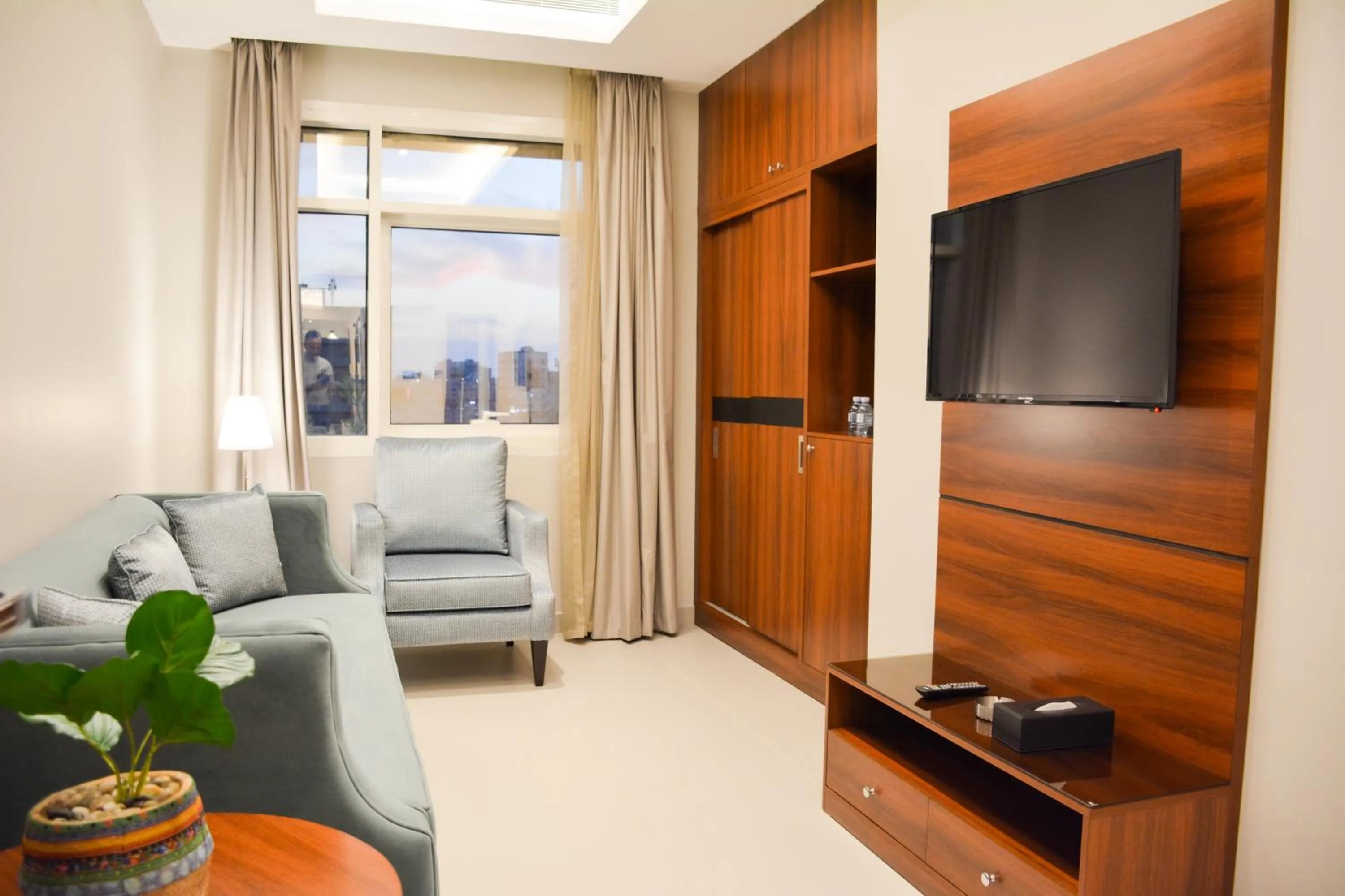 Living room in Park Town Hotel