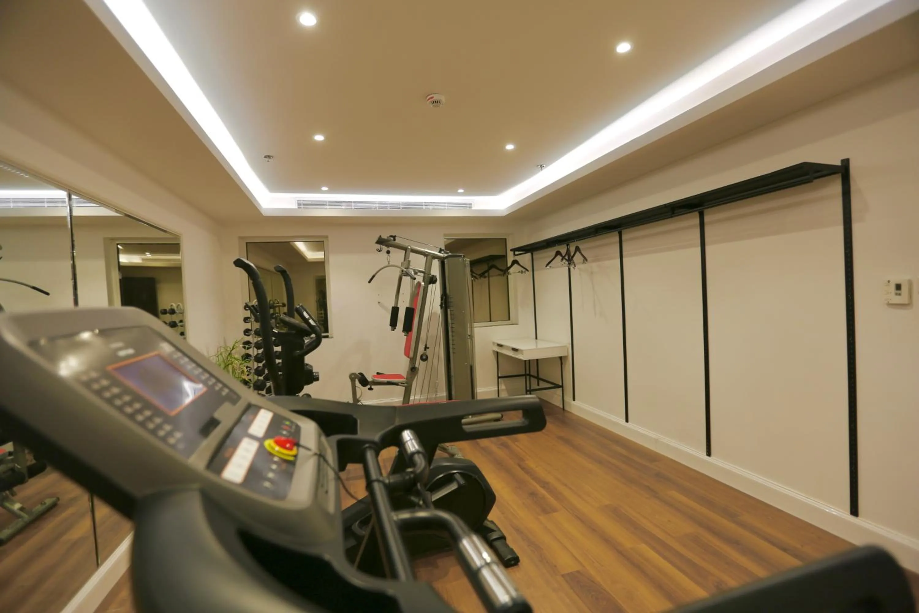 Fitness centre/facilities in Park Town Hotel