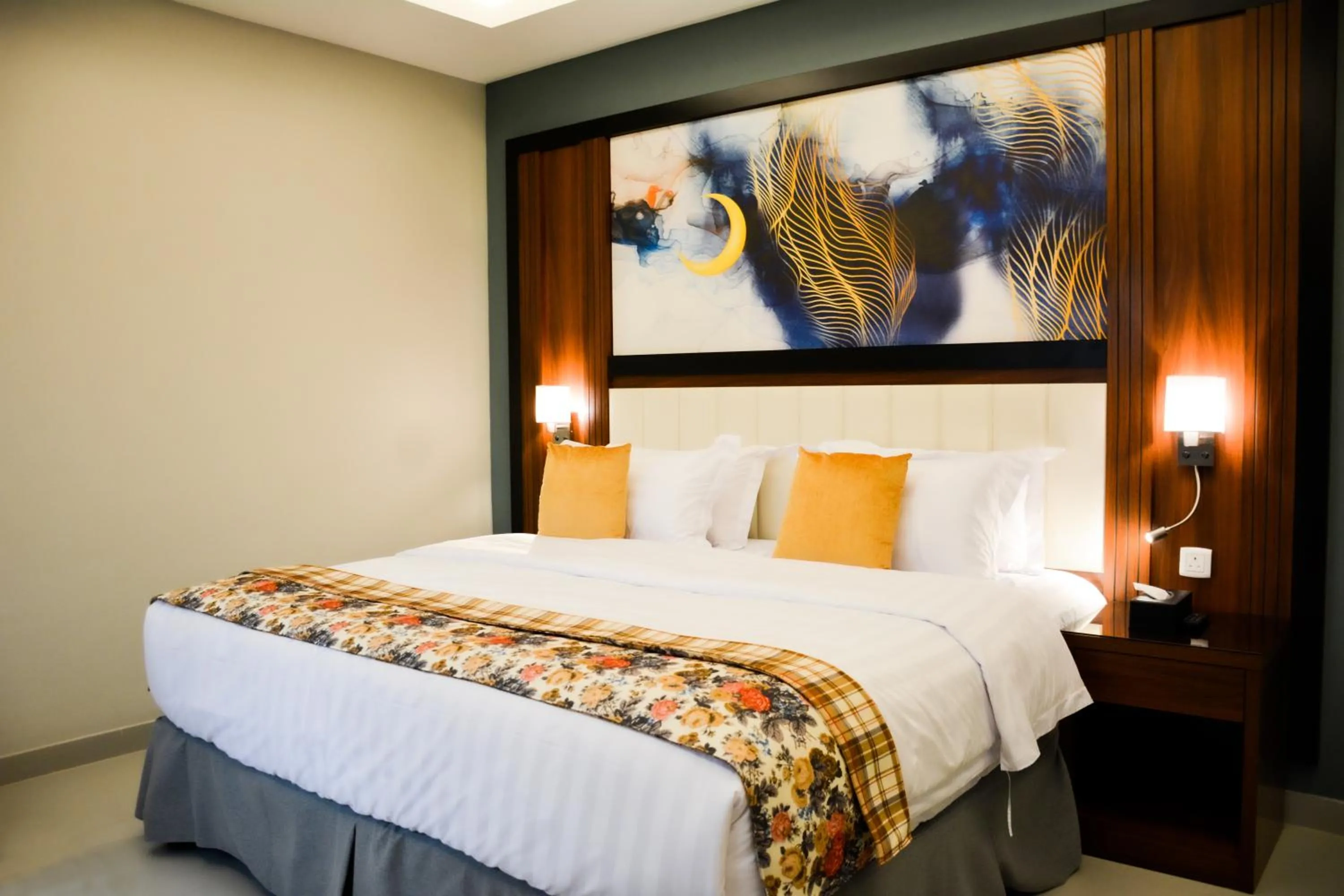 Bedroom, Bed in Park Town Hotel